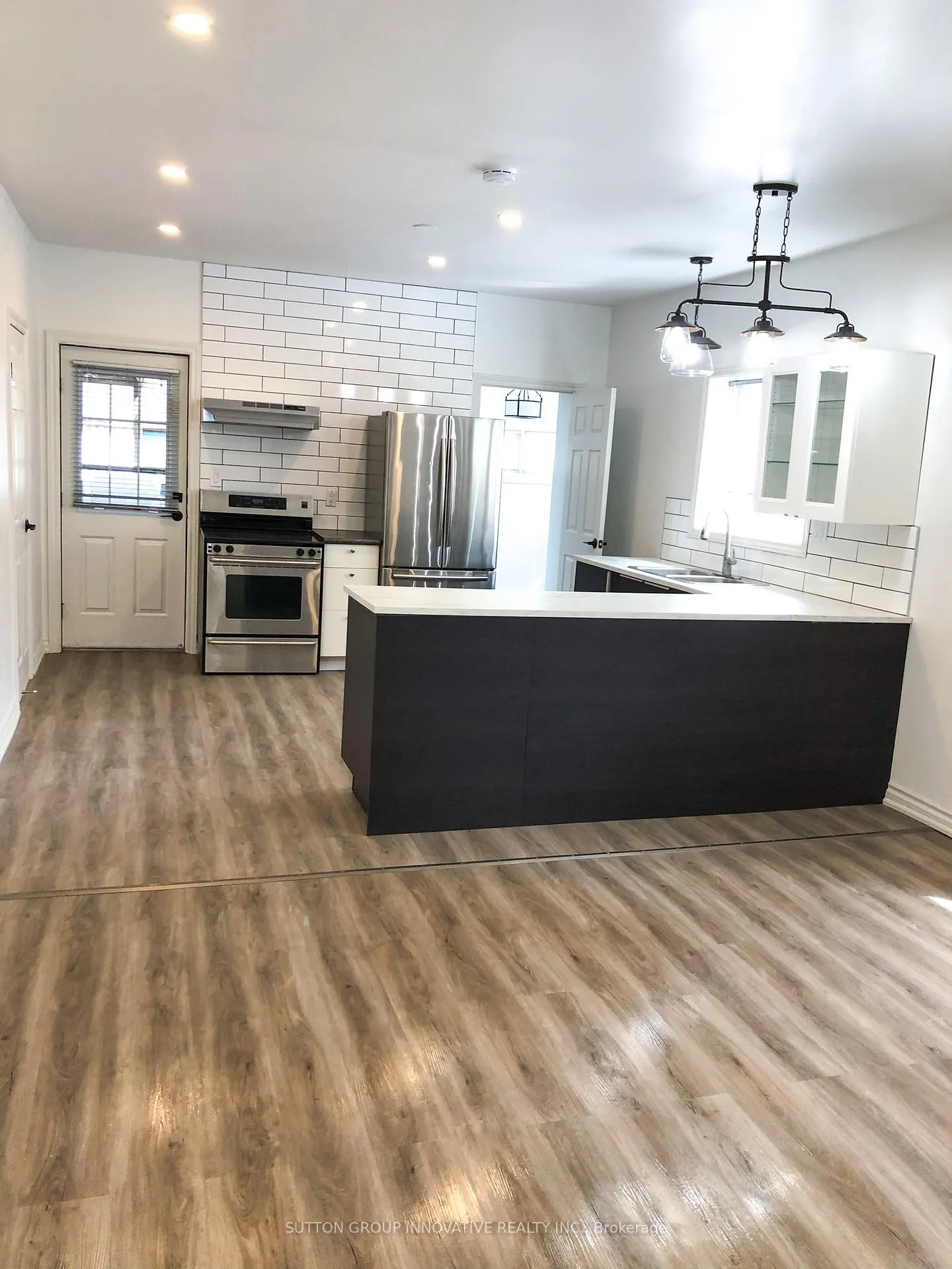 Photo 15 of 57 New Street, Hamilton, Strathcona — HOMEH