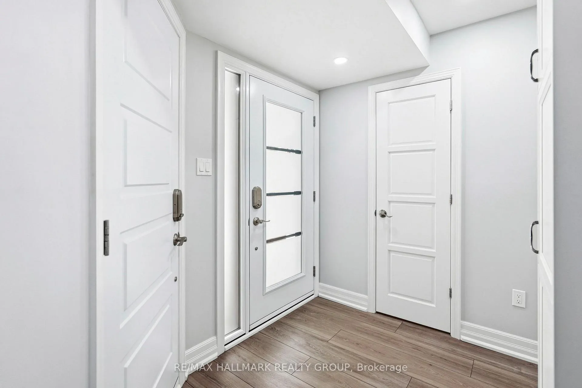 Photo 4 of 114 Boulder Way, Ottawa, Barrhaven - Longfields — HOMEH