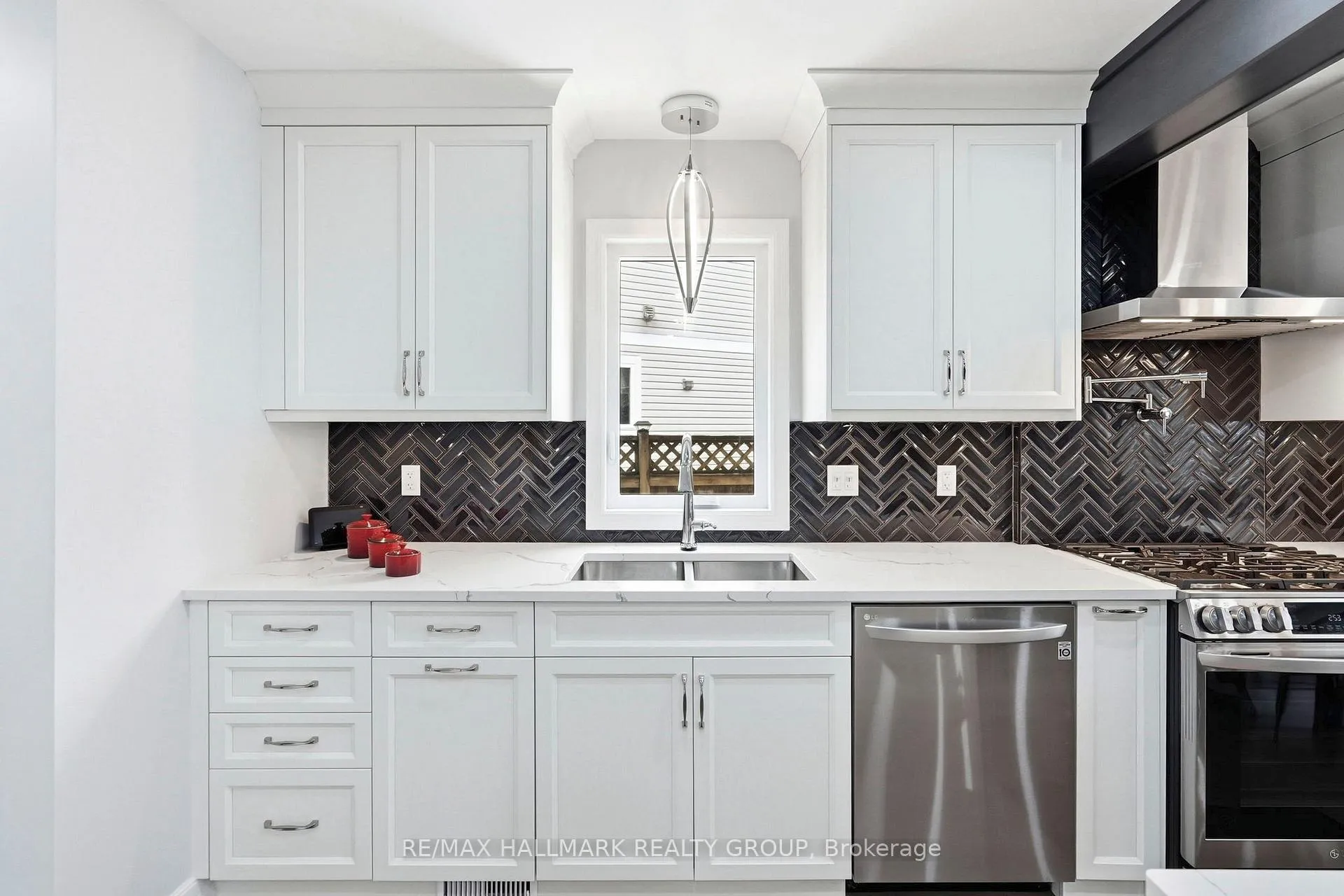 Photo 14 of 114 Boulder Way, Ottawa, Barrhaven - Longfields — HOMEH