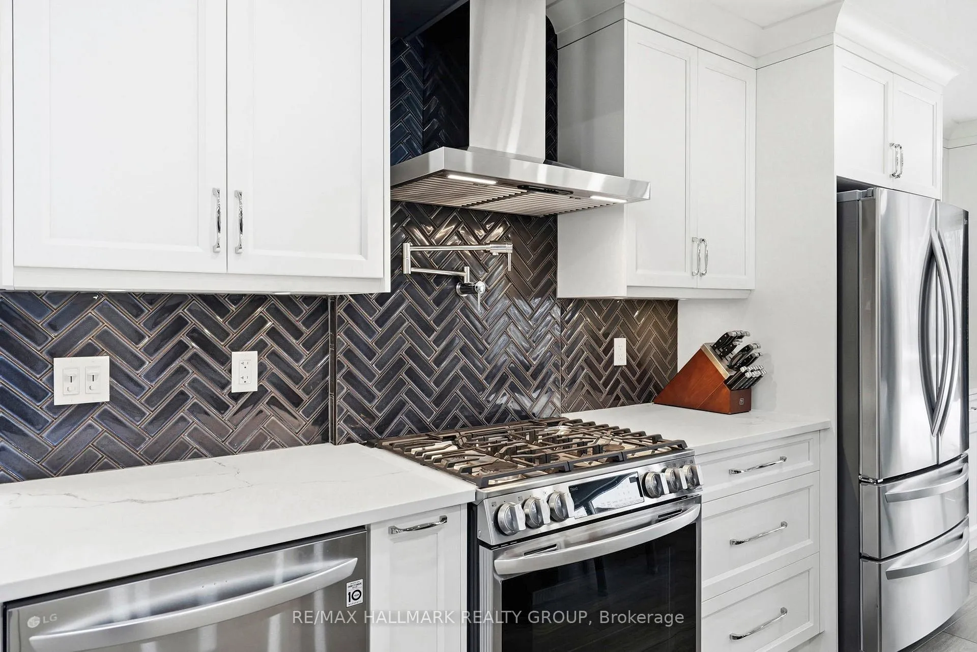 Photo 15 of 114 Boulder Way, Ottawa, Barrhaven - Longfields — HOMEH