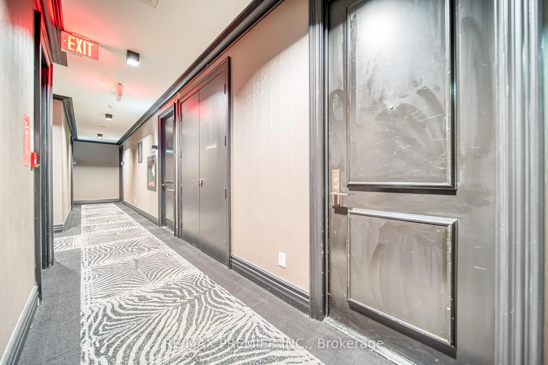 Photo 4 of Unit 1404, 1 Scott Street, Toronto, Waterfront Communities — HOMEH