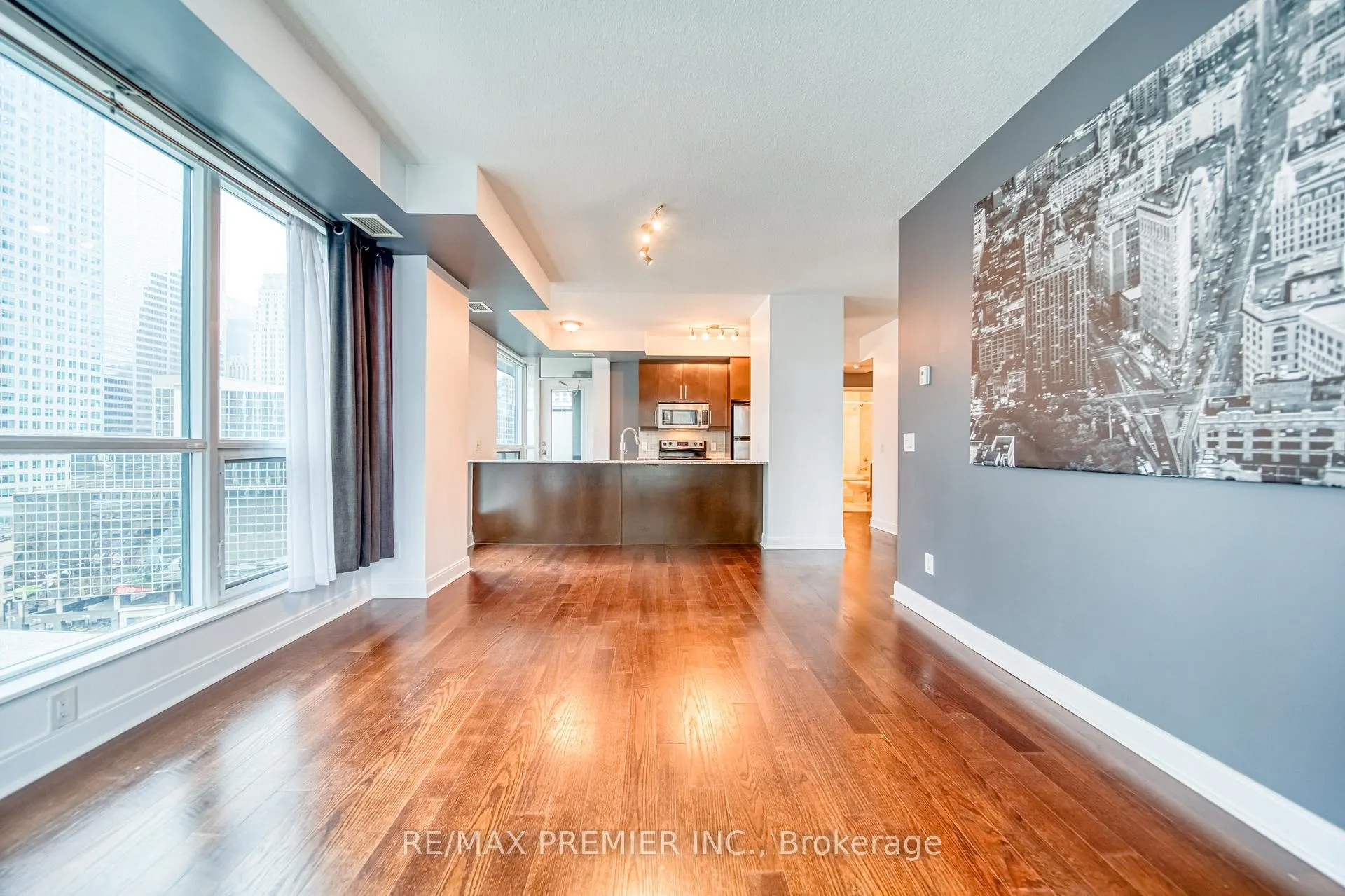 Photo 13 of Unit 1404, 1 Scott Street, Toronto, Waterfront Communities — HOMEH