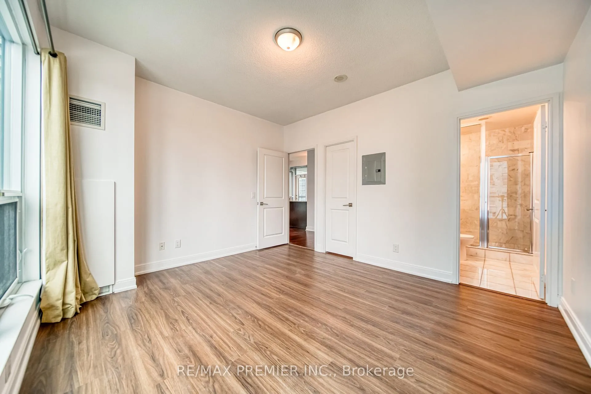 Photo 19 of Unit 1404, 1 Scott Street, Toronto, Waterfront Communities — HOMEH
