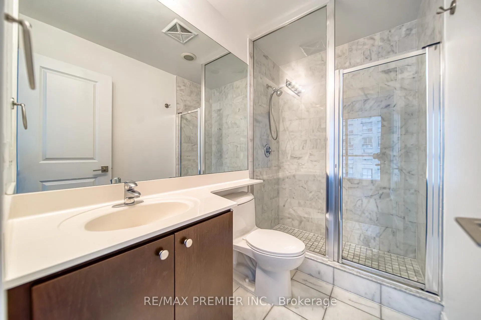 Photo 22 of Unit 1404, 1 Scott Street, Toronto, Waterfront Communities — HOMEH