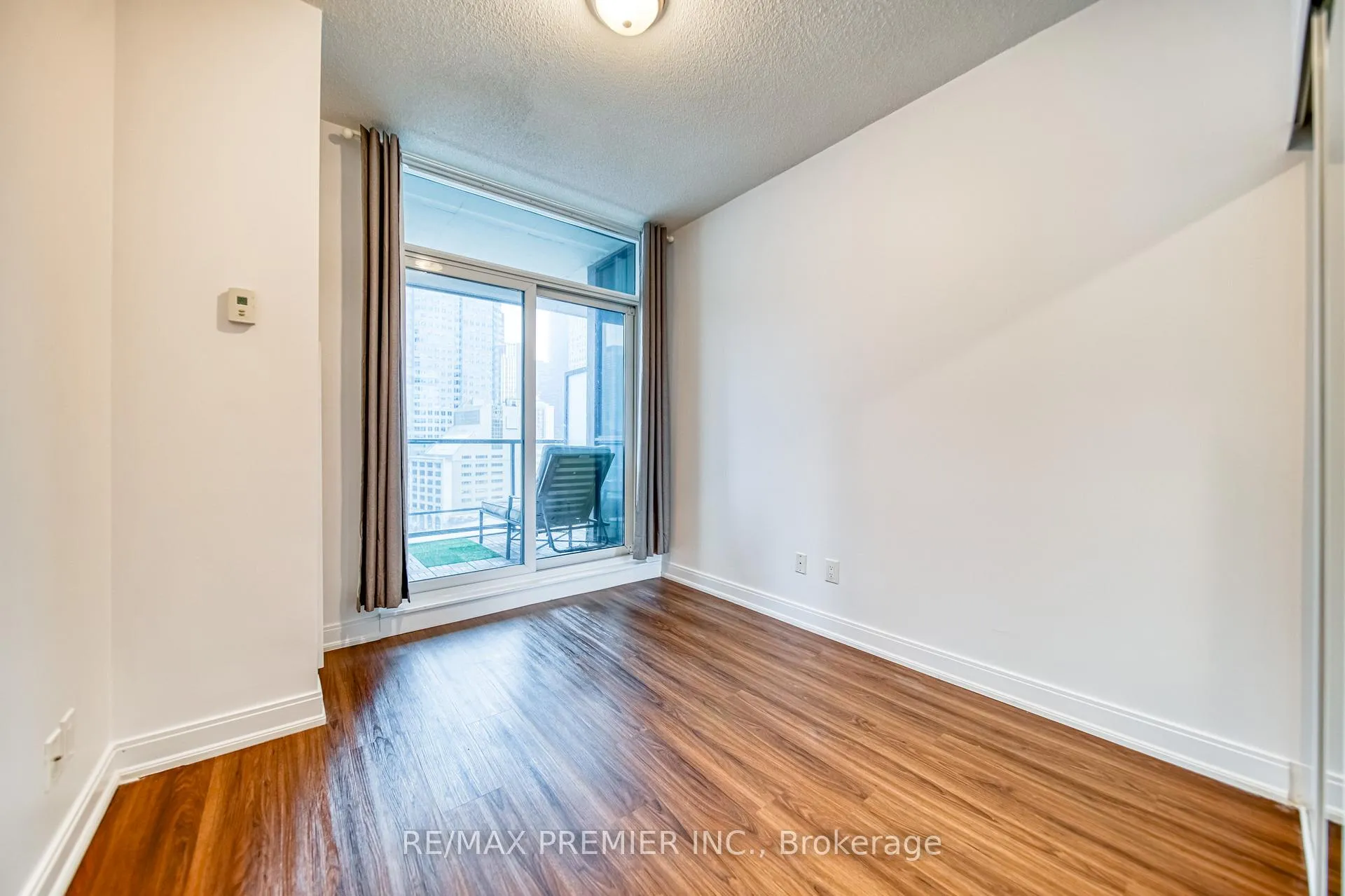 Photo 25 of Unit 1404, 1 Scott Street, Toronto, Waterfront Communities — HOMEH