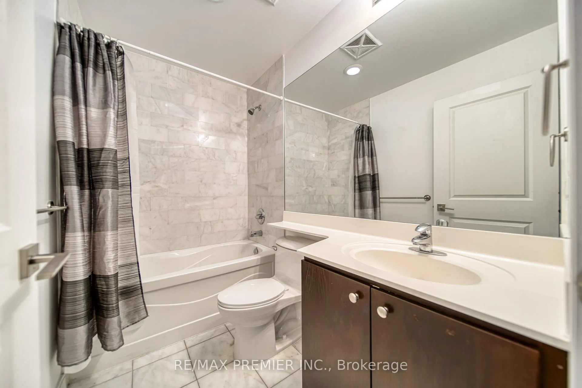 Photo 27 of Unit 1404, 1 Scott Street, Toronto, Waterfront Communities — HOMEH