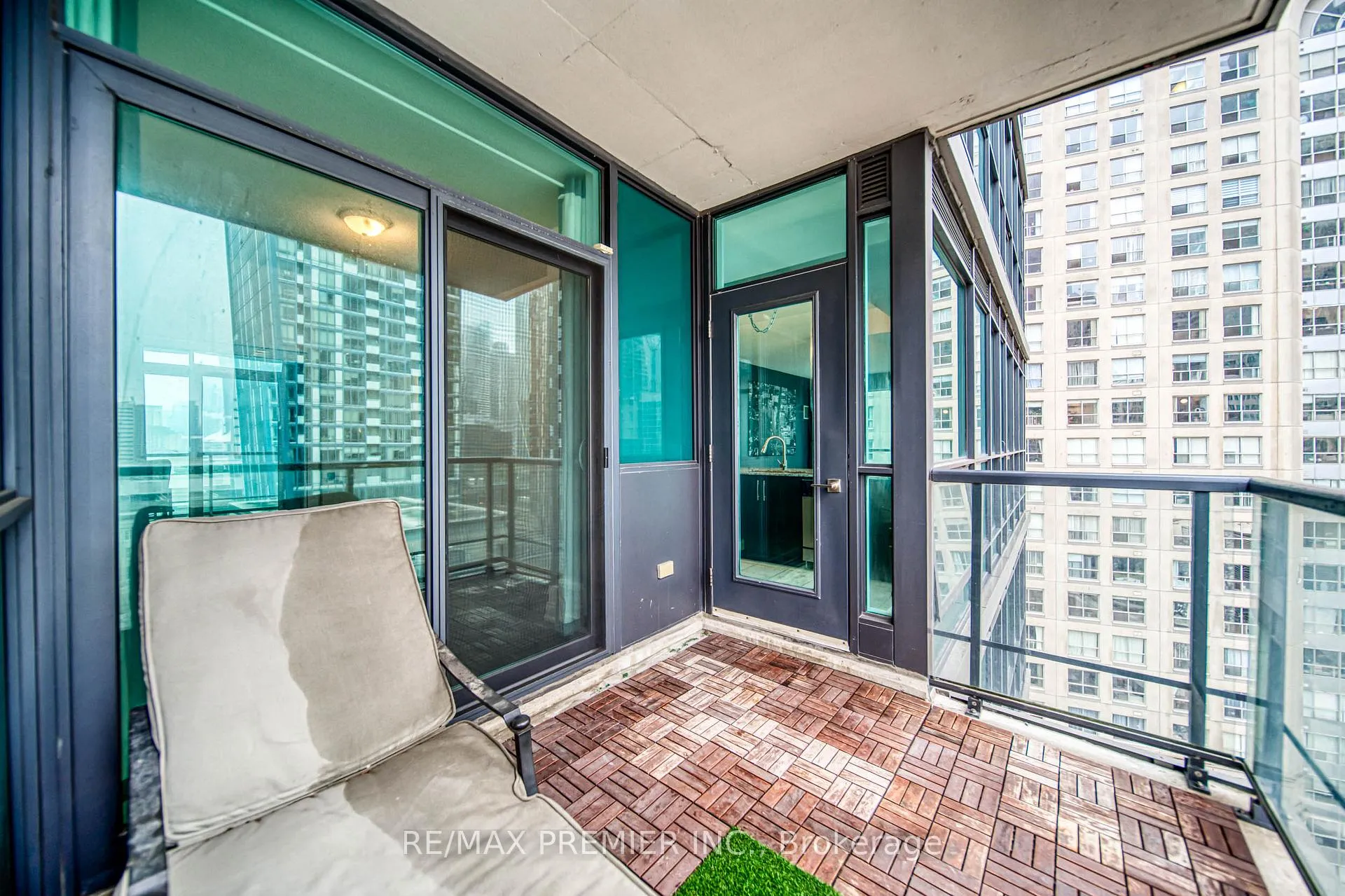 Photo 28 of Unit 1404, 1 Scott Street, Toronto, Waterfront Communities — HOMEH