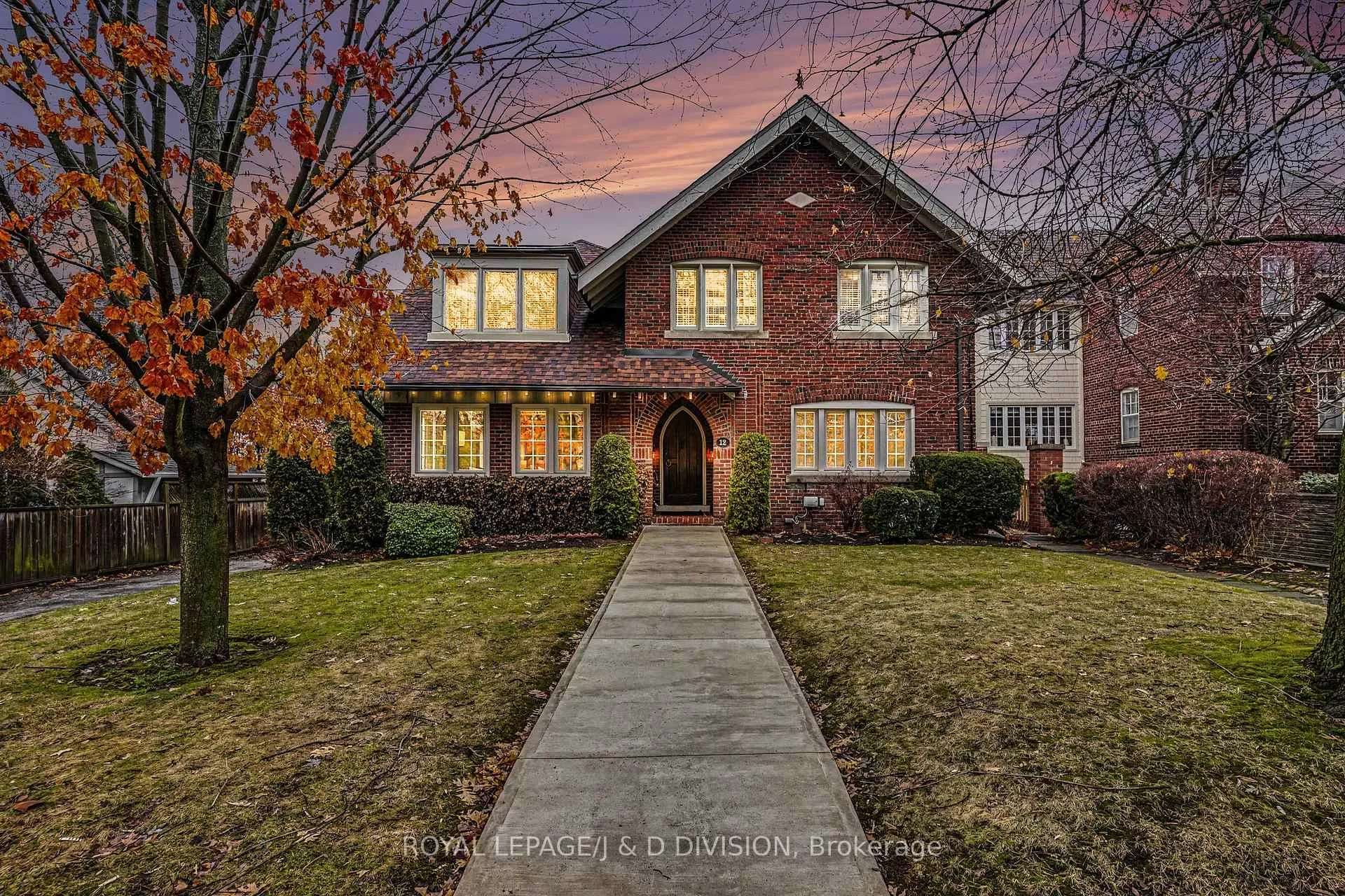 Photo 1 of 12 Weybourne Crescent, Toronto, Lawrence Park South — HOMEH