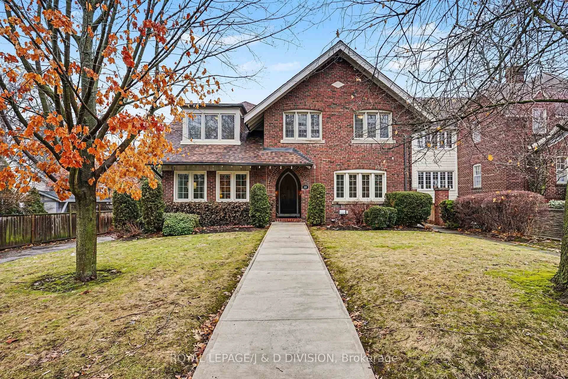 Photo 2 of 12 Weybourne Crescent, Toronto, Lawrence Park South — HOMEH