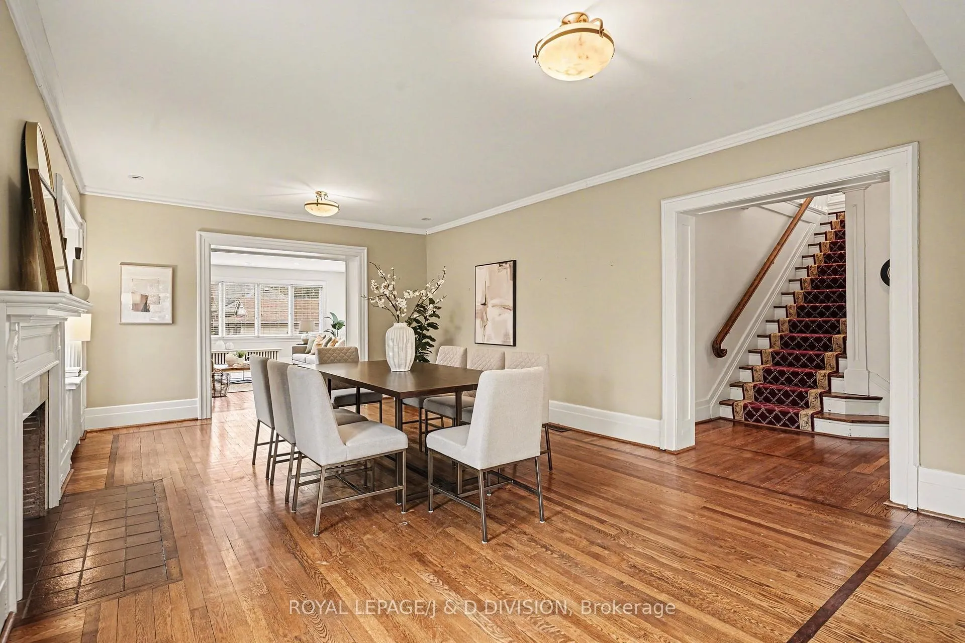Photo 5 of 12 Weybourne Crescent, Toronto, Lawrence Park South — HOMEH