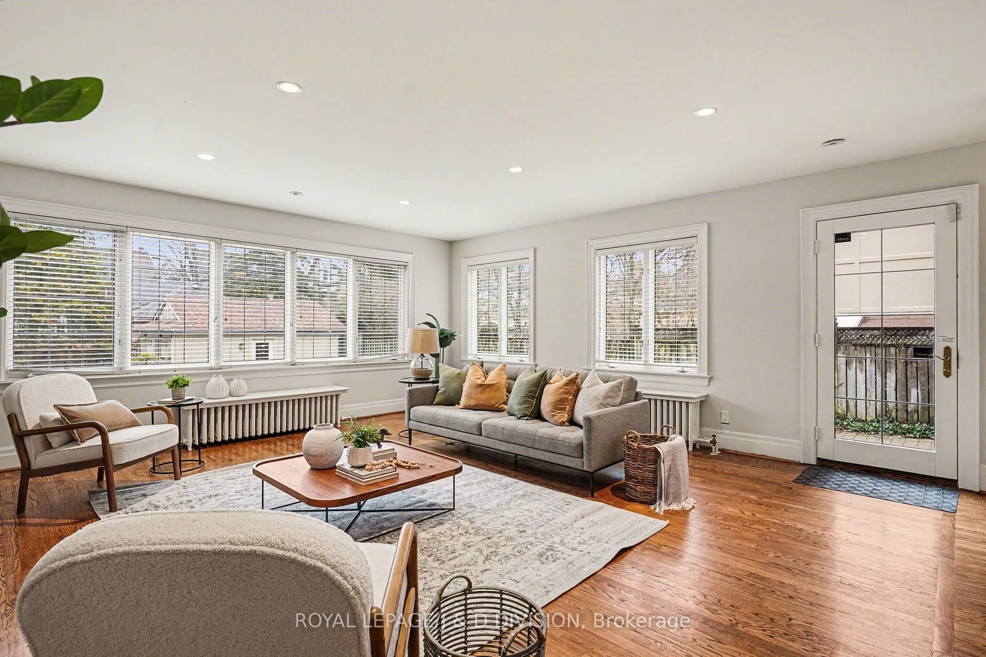 Photo 19 of 12 Weybourne Crescent, Toronto, Lawrence Park South — HOMEH