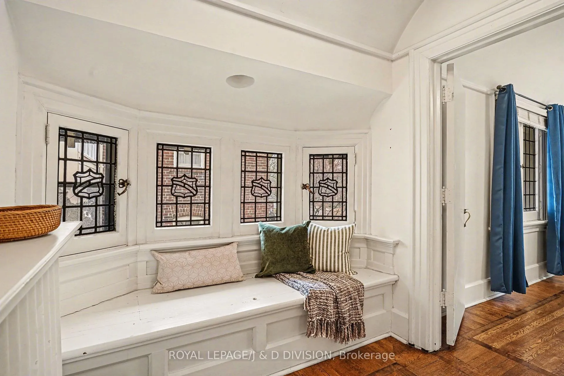 Photo 23 of 12 Weybourne Crescent, Toronto, Lawrence Park South — HOMEH