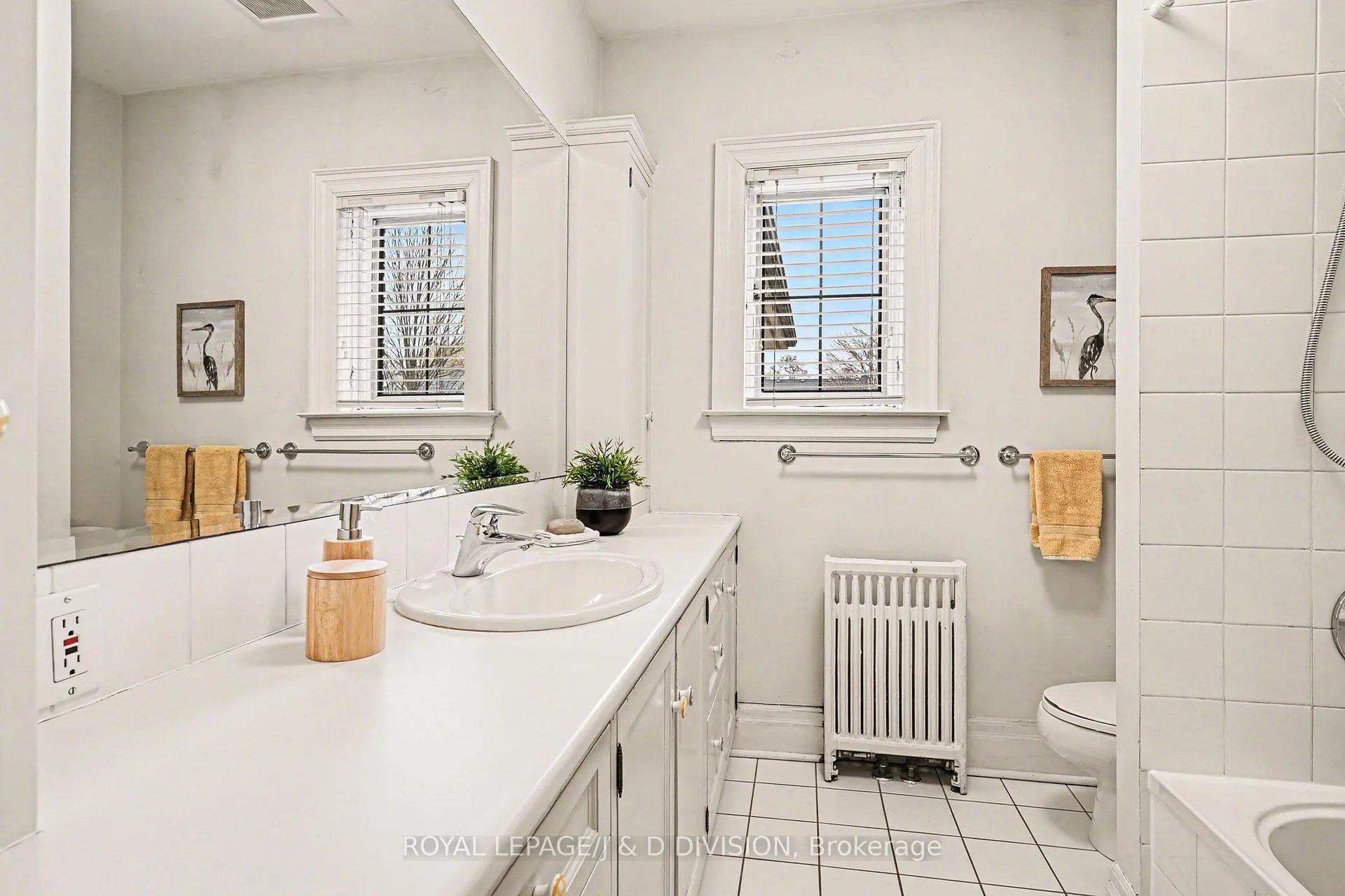 Photo 38 of 12 Weybourne Crescent, Toronto, Lawrence Park South — HOMEH