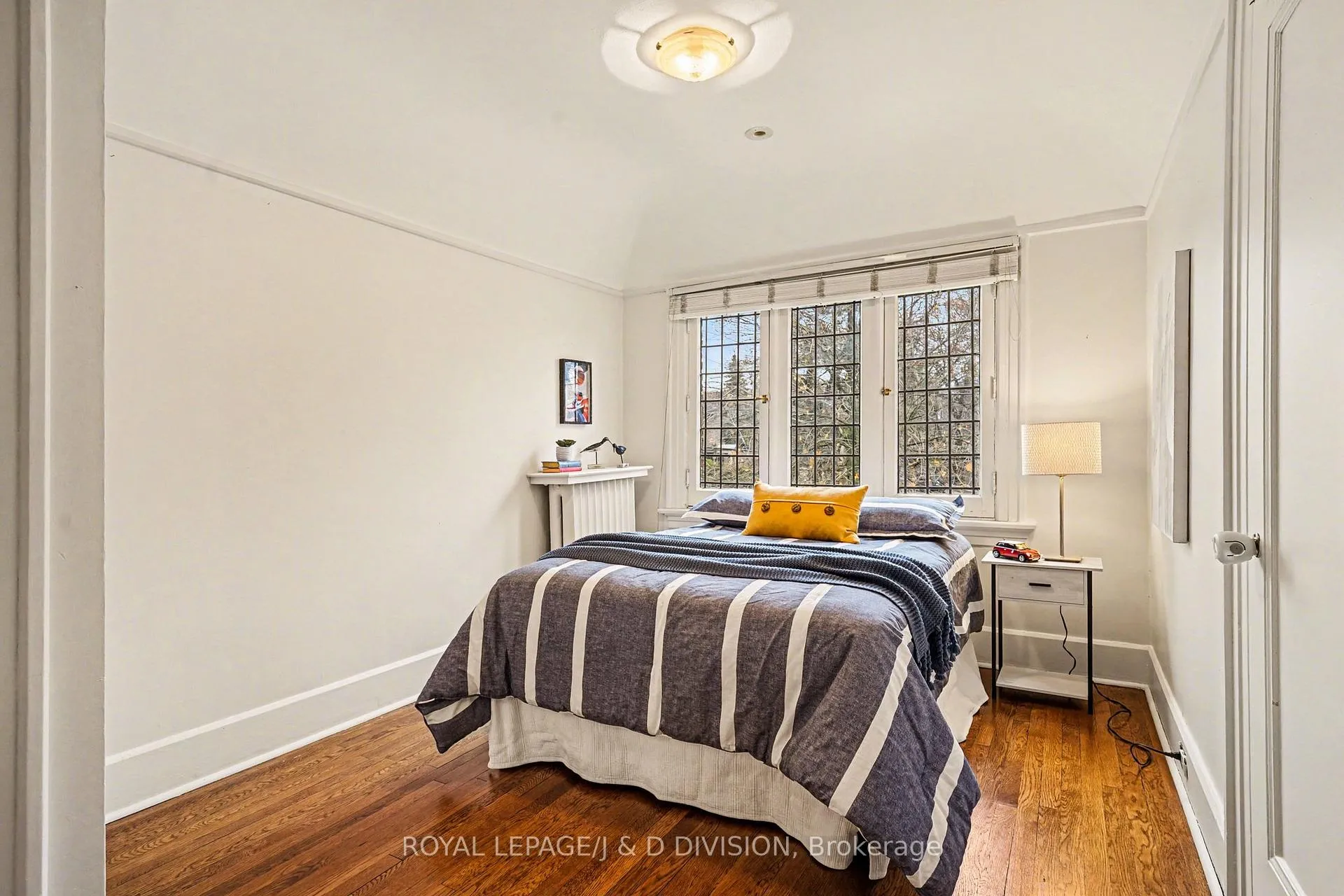 Photo 39 of 12 Weybourne Crescent, Toronto, Lawrence Park South — HOMEH