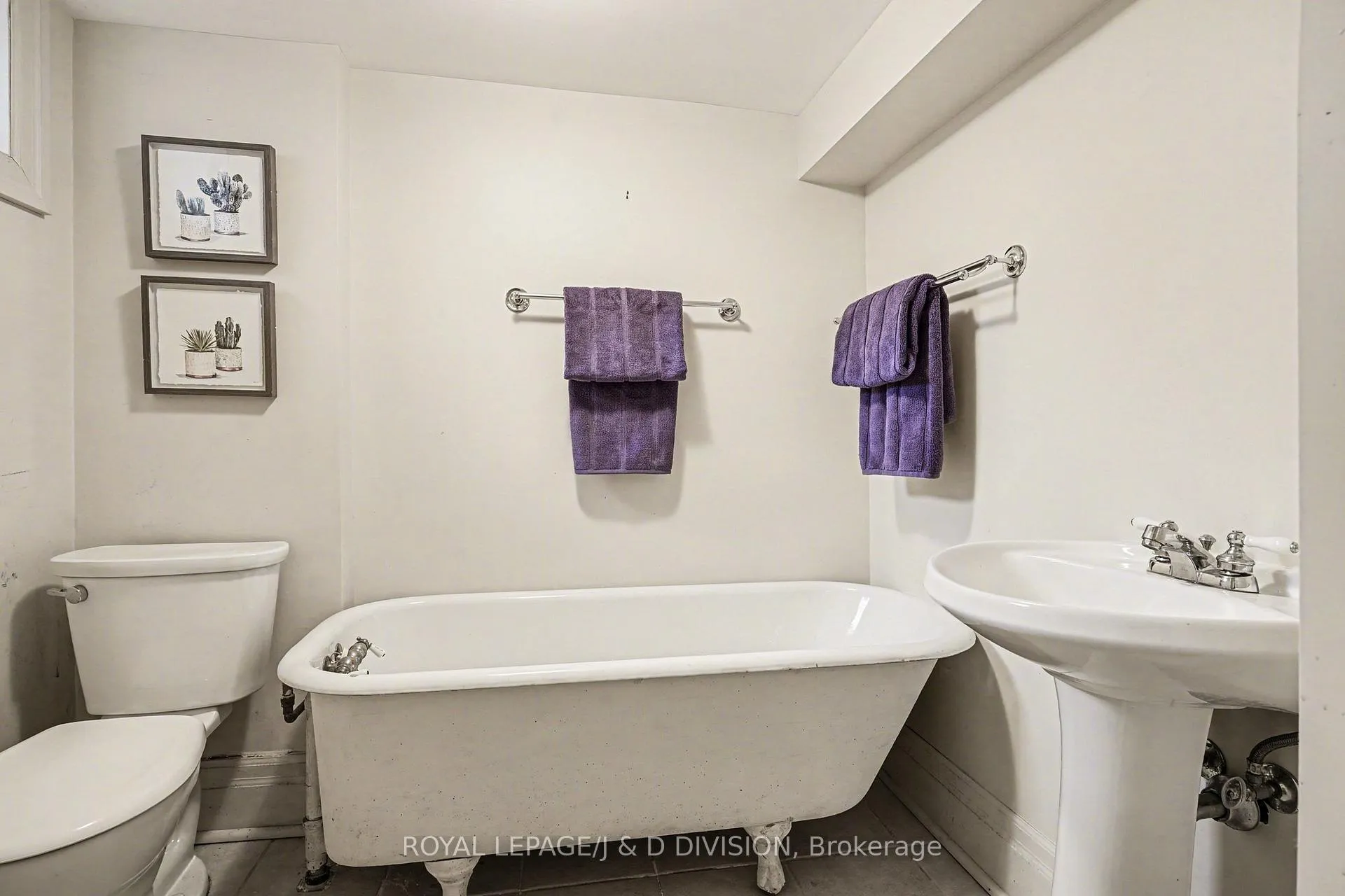 Photo 42 of 12 Weybourne Crescent, Toronto, Lawrence Park South — HOMEH