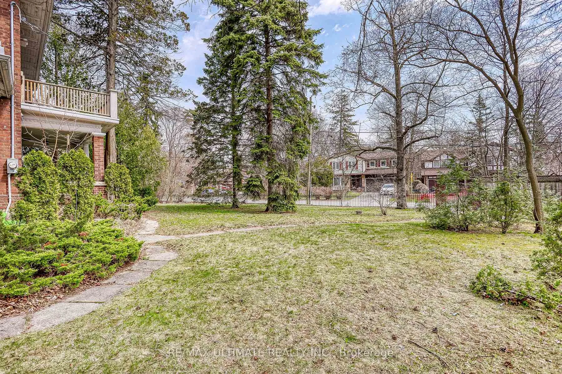 Photo 11 of 456 Manse Road, Scarborough, Highland Creek — HOMEH