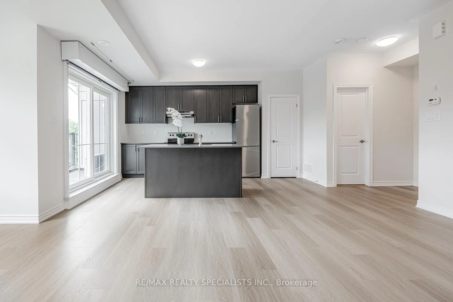 Photo 15 of Unit 1, 490 Beresford Path, Oshawa, Central — HOMEH