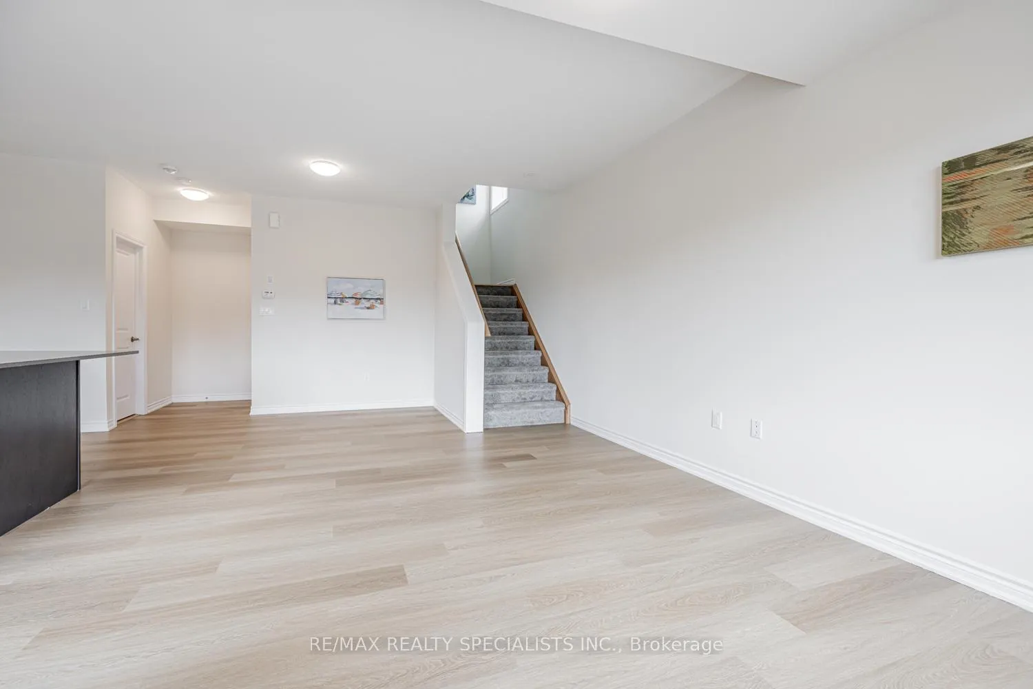 Photo 17 of Unit 1, 490 Beresford Path, Oshawa, Central — HOMEH