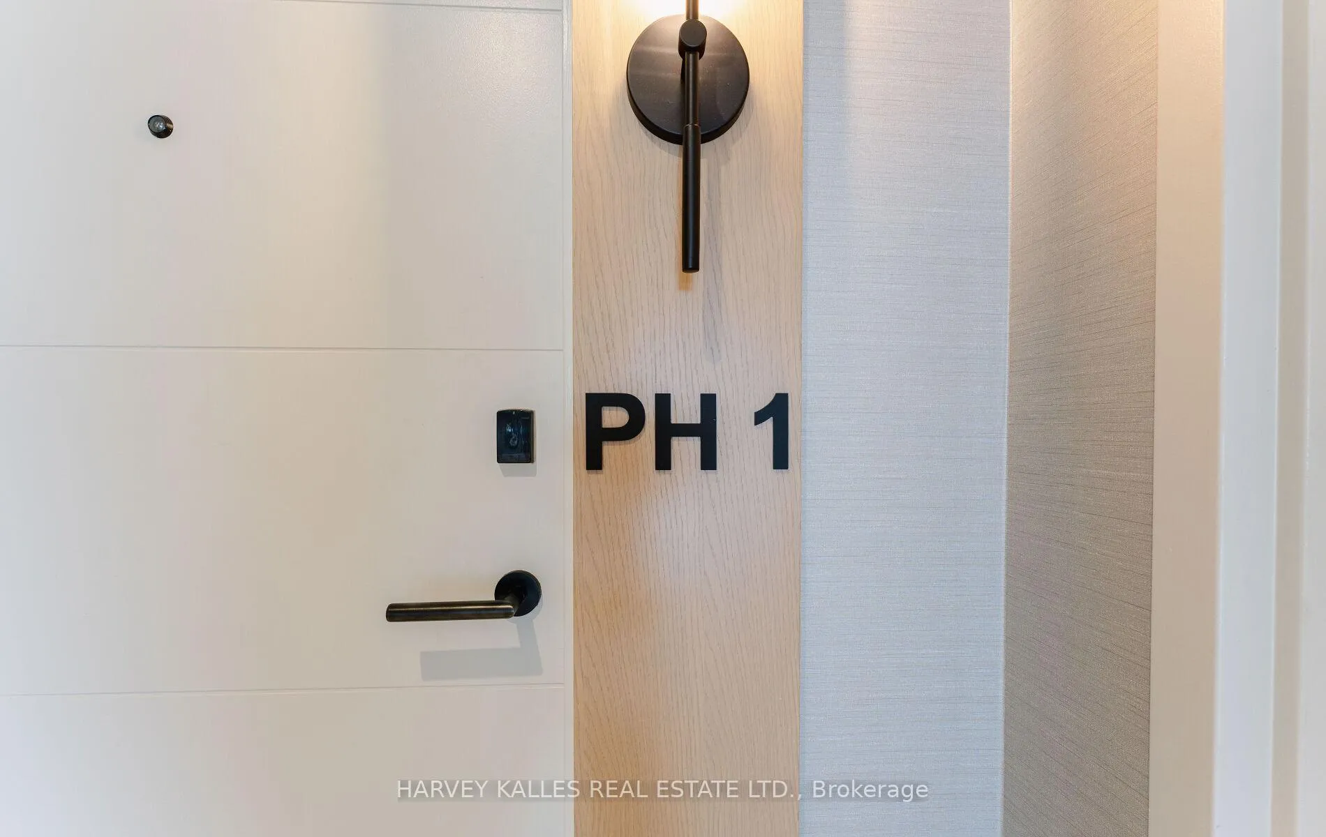 Photo 6 of Unit PH1, 8 Manor Road W, Toronto, Yonge-Eglinton — HOMEH