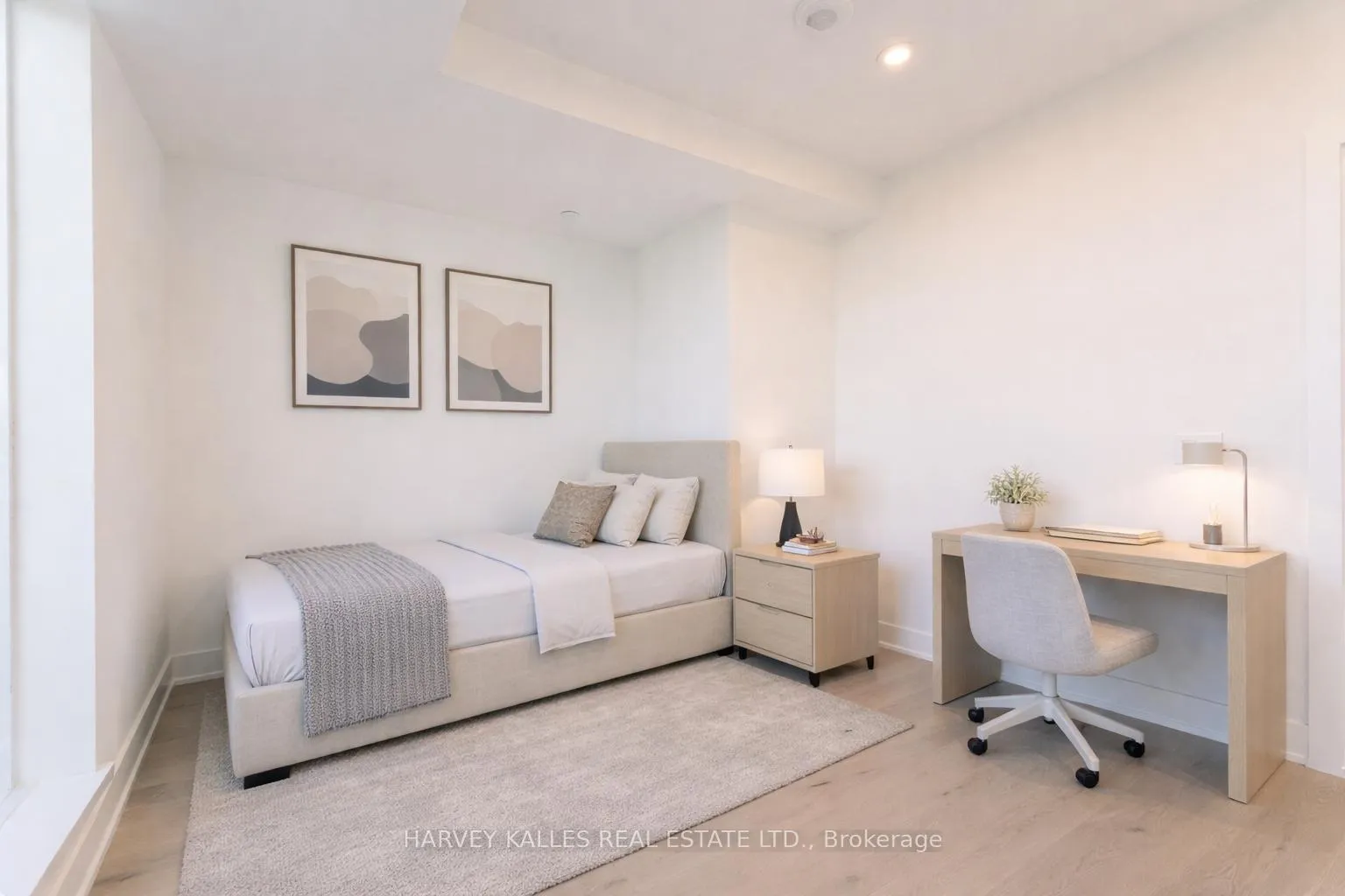 Photo 15 of Unit PH1, 8 Manor Road W, Toronto, Yonge-Eglinton — HOMEH