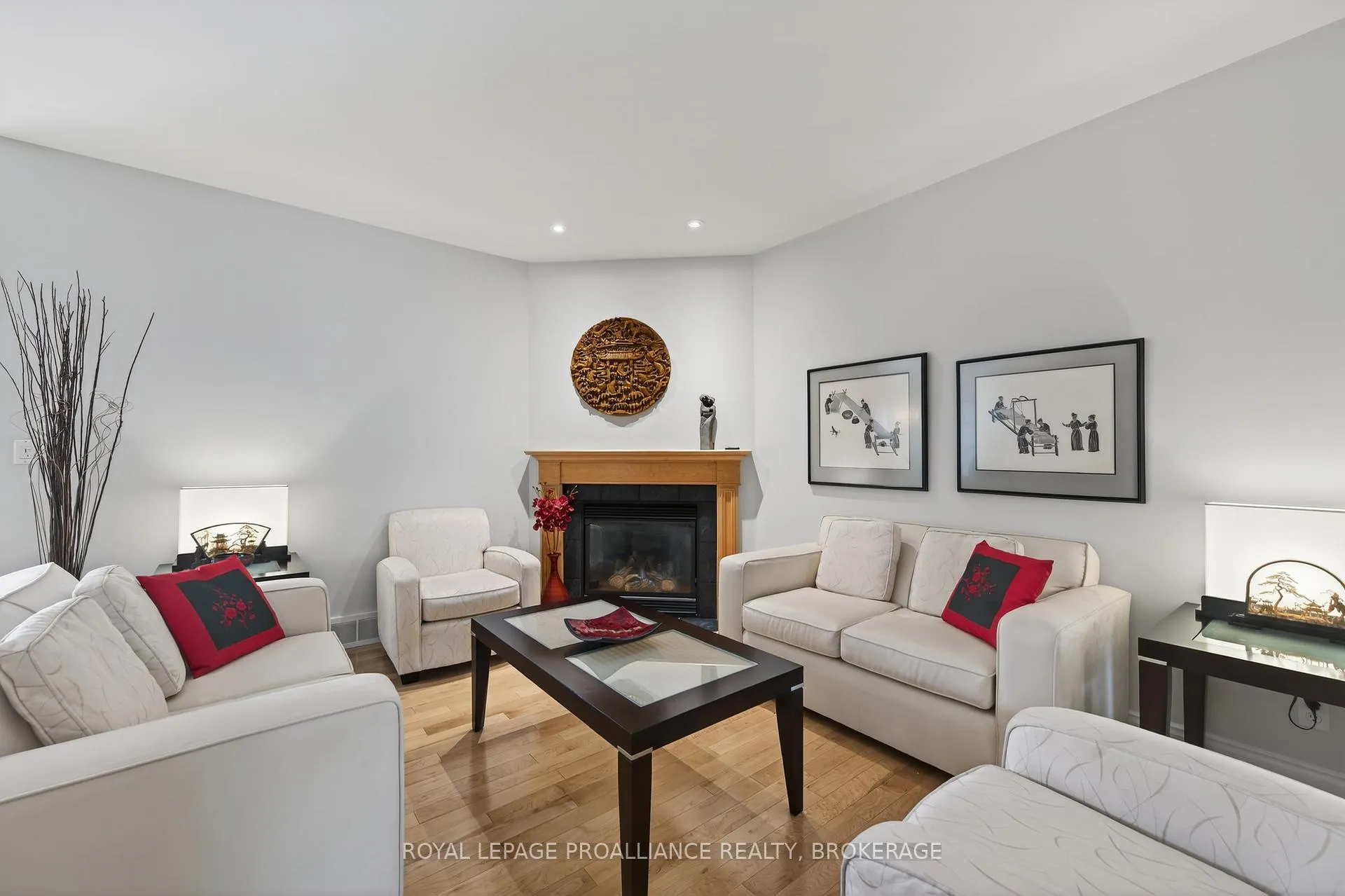Photo 5 of 440 Maureen Street, Kingston, Kingston East (Incl Barret Crt) — HOMEH