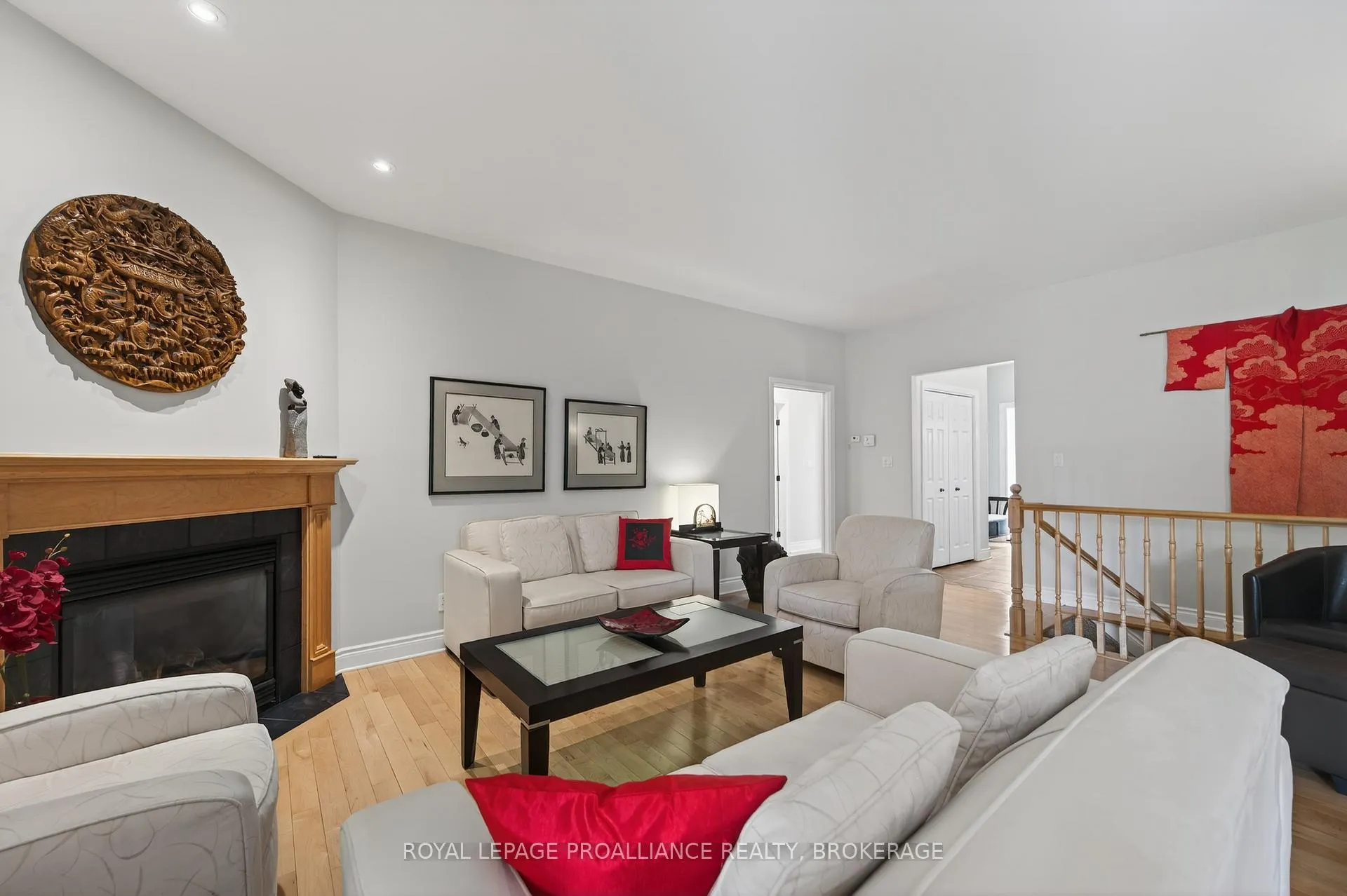 Photo 8 of 440 Maureen Street, Kingston, Kingston East (Incl Barret Crt) — HOMEH