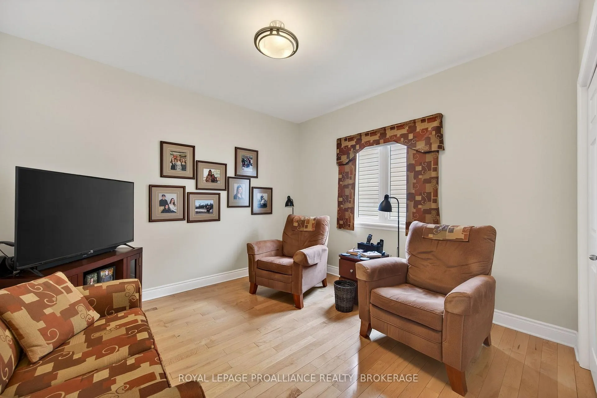 Photo 22 of 440 Maureen Street, Kingston, Kingston East (Incl Barret Crt) — HOMEH