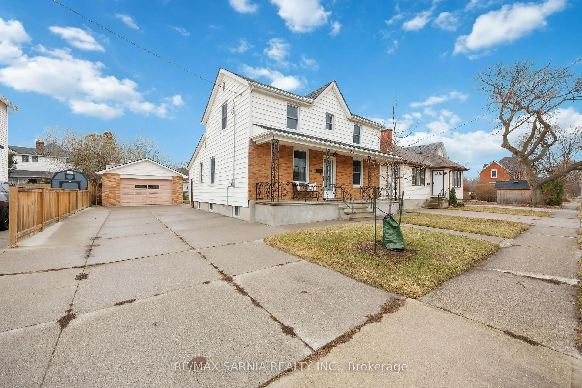 Photo 2 of 188 Euphemia Street N, Sarnia — HOMEH
