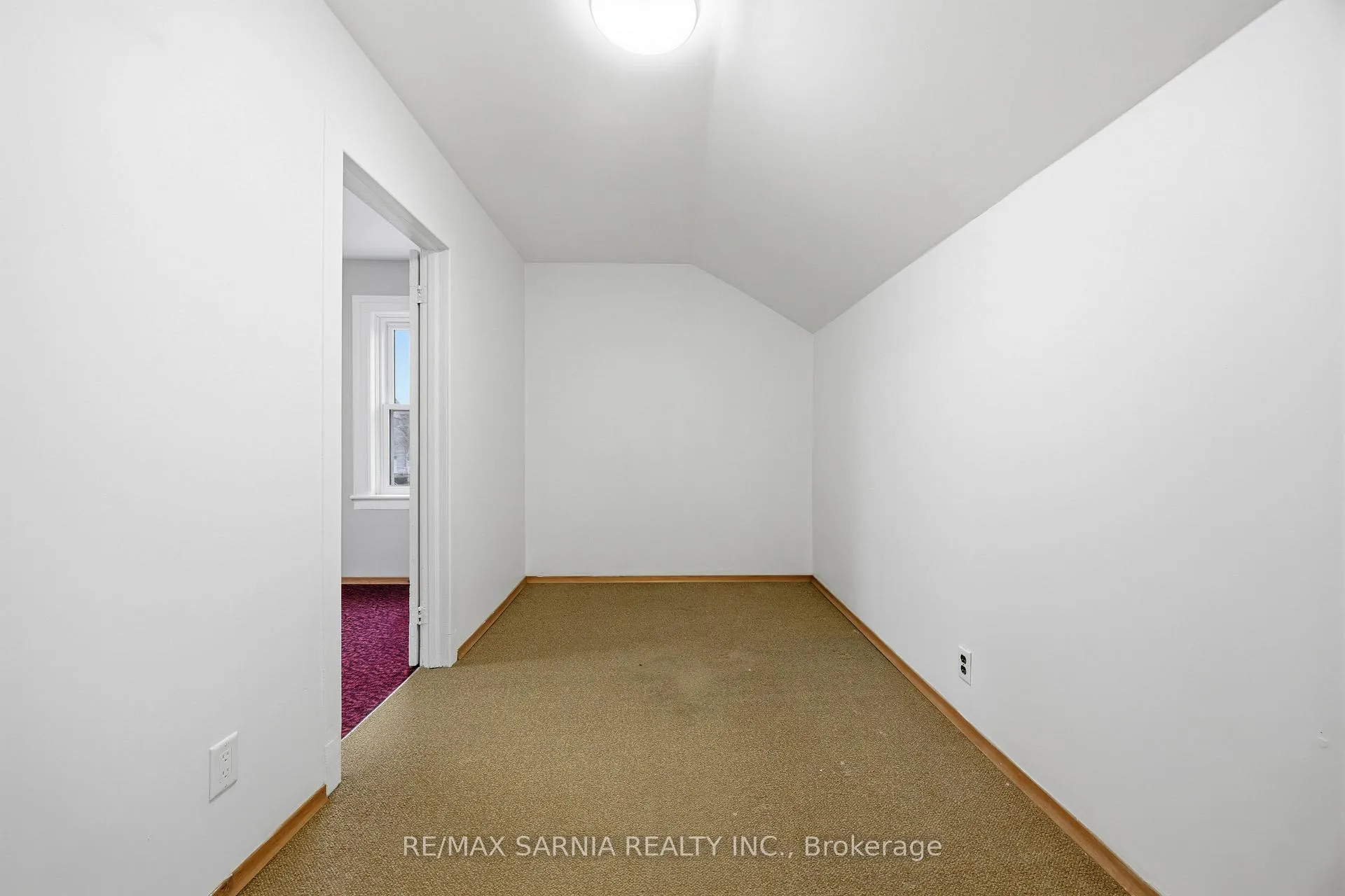 Photo 23 of 188 Euphemia Street N, Sarnia — HOMEH