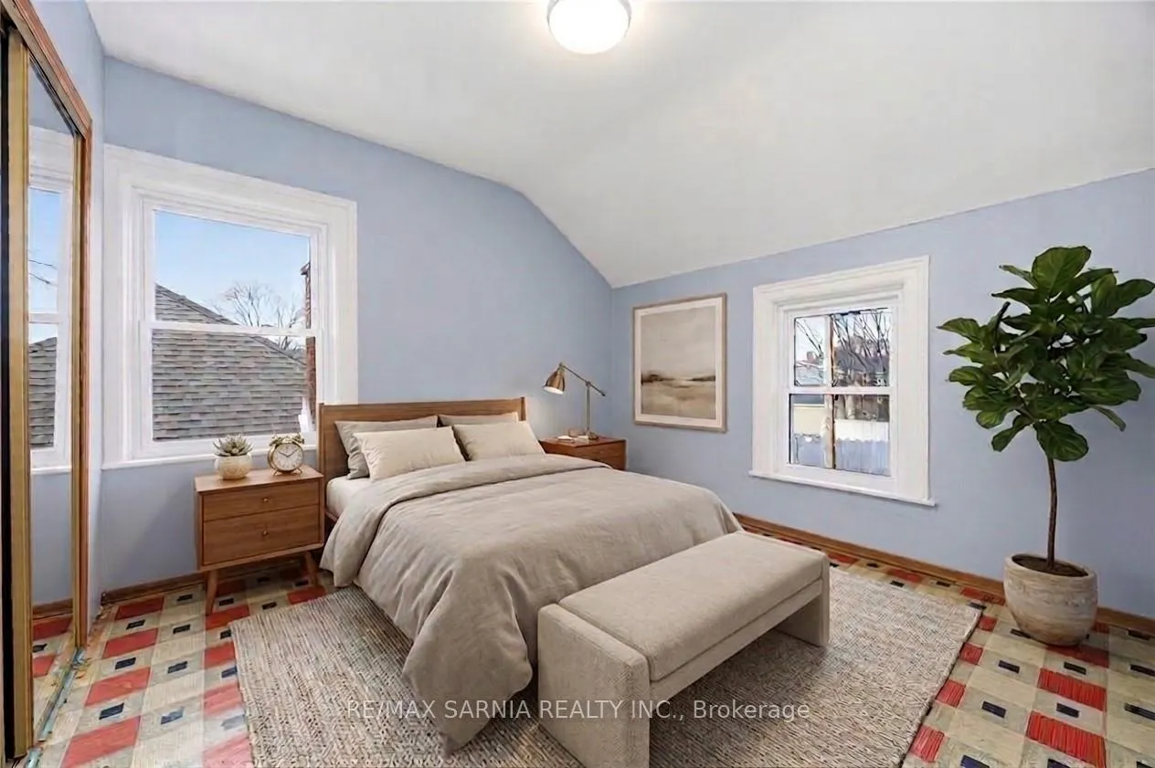 Photo 25 of 188 Euphemia Street N, Sarnia — HOMEH