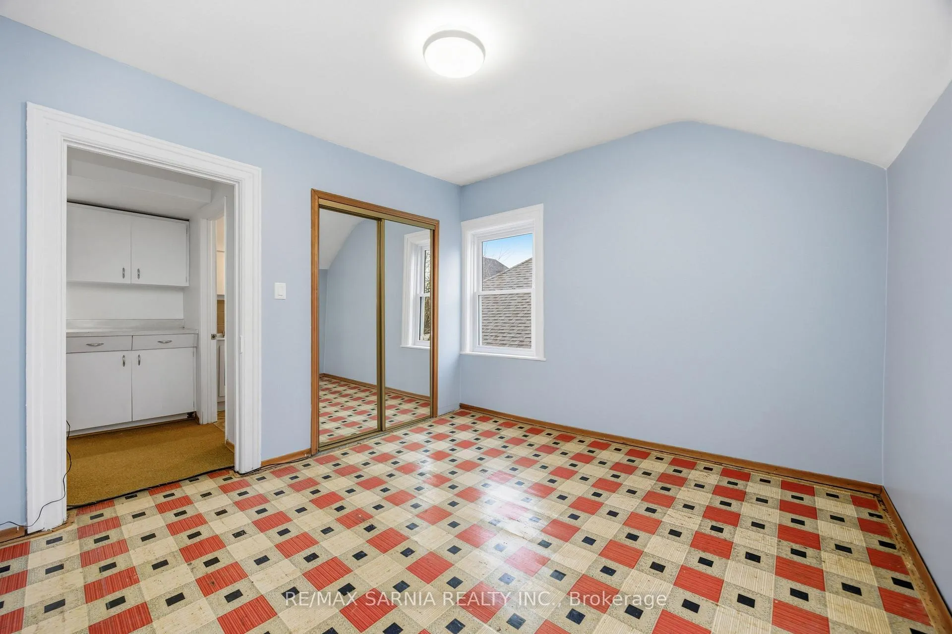 Photo 27 of 188 Euphemia Street N, Sarnia — HOMEH