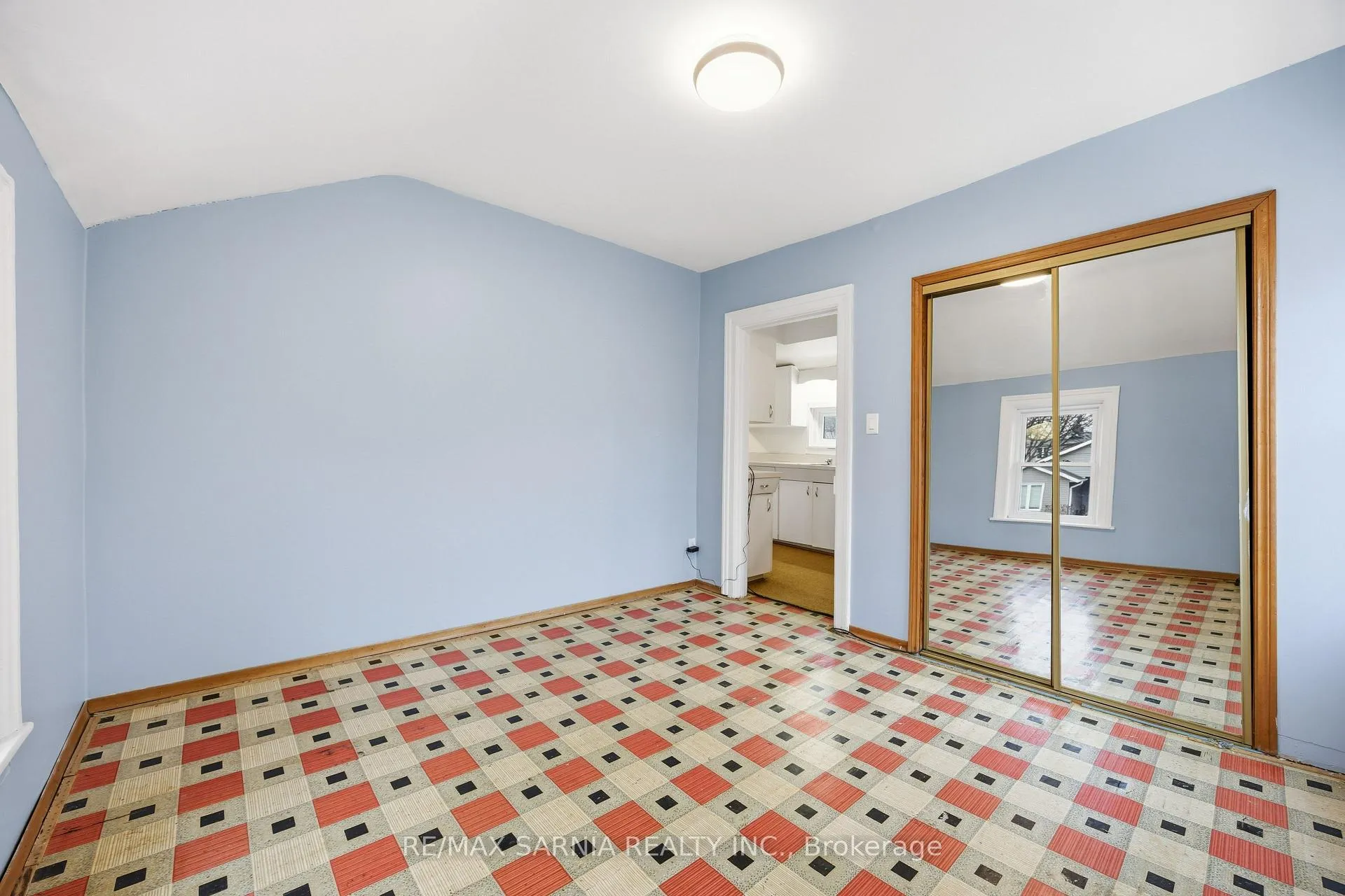 Photo 28 of 188 Euphemia Street N, Sarnia — HOMEH