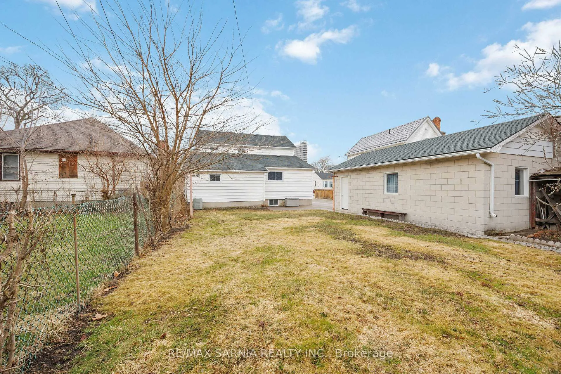 Photo 37 of 188 Euphemia Street N, Sarnia — HOMEH