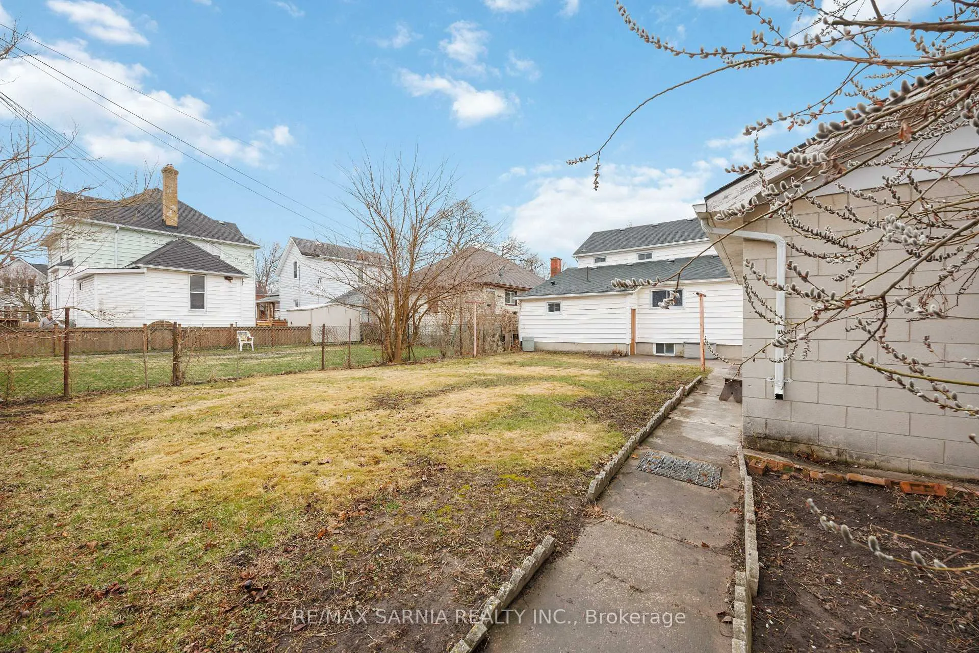 Photo 39 of 188 Euphemia Street N, Sarnia — HOMEH