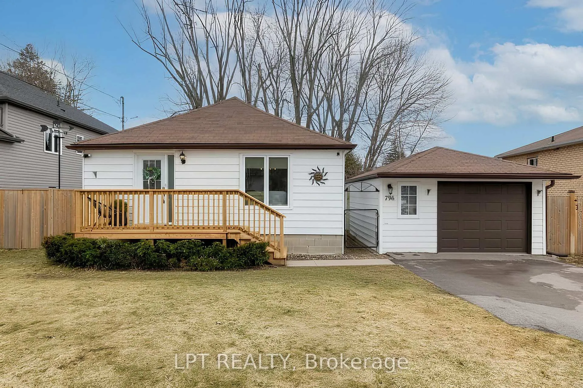 Photo 1 of 796 Sedore Avenue, Georgina, Historic Lakeshore Communities — HOMEH