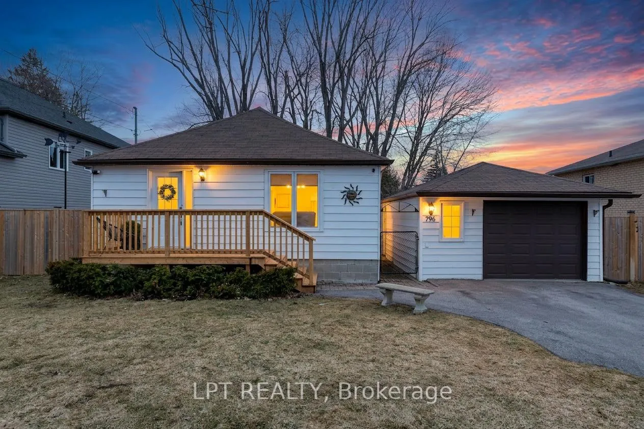 Photo 2 of 796 Sedore Avenue, Georgina, Historic Lakeshore Communities — HOMEH