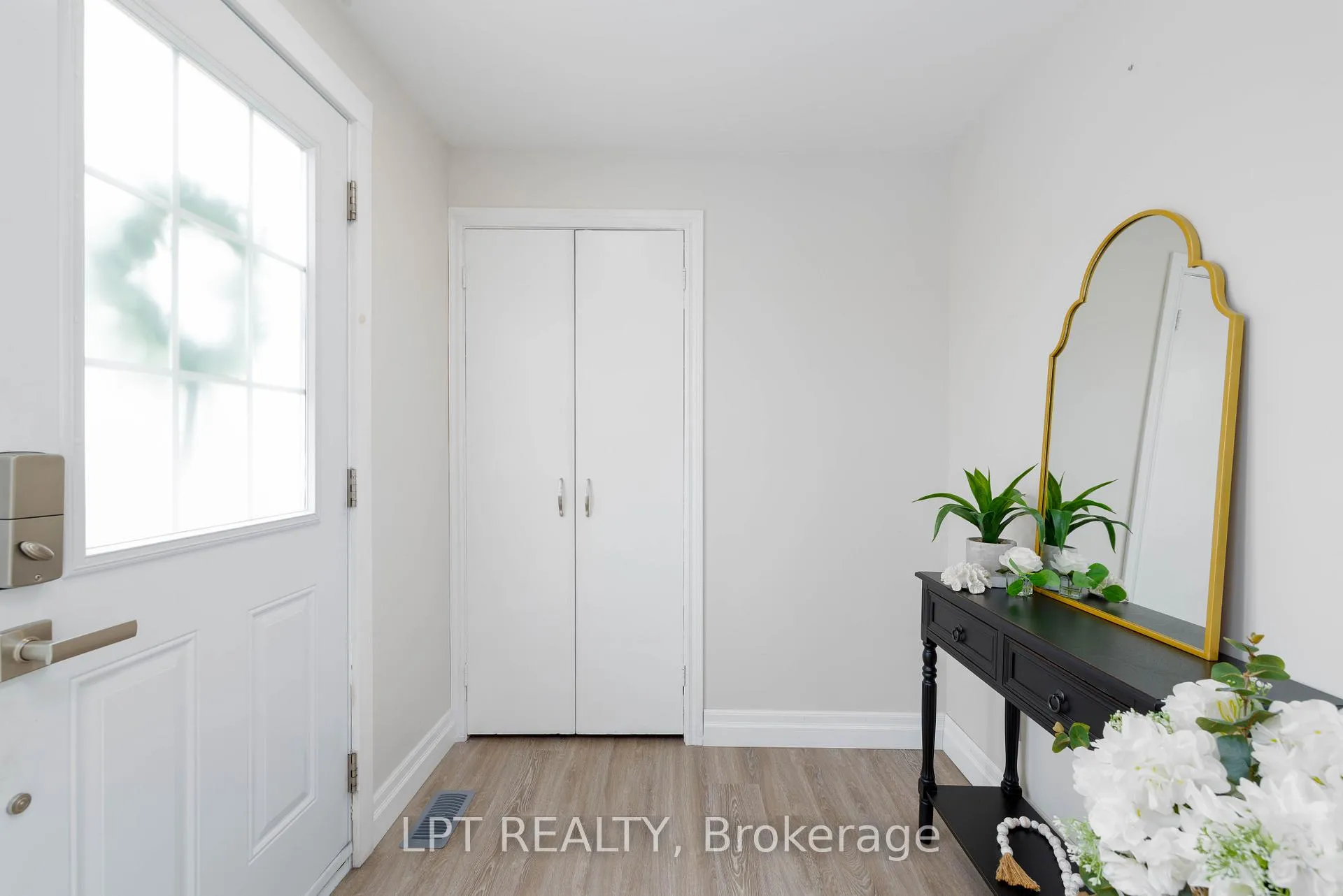 Photo 8 of 796 Sedore Avenue, Georgina, Historic Lakeshore Communities — HOMEH