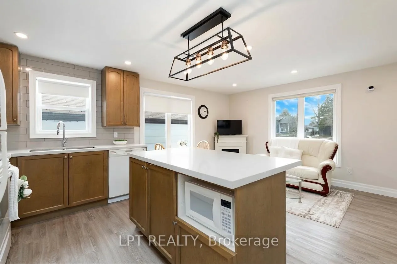 Photo 11 of 796 Sedore Avenue, Georgina, Historic Lakeshore Communities — HOMEH
