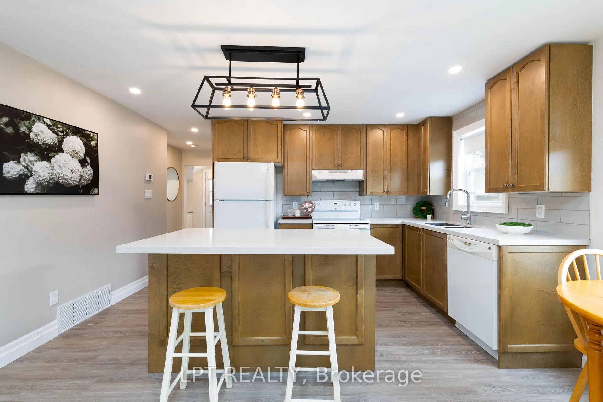 Photo 12 of 796 Sedore Avenue, Georgina, Historic Lakeshore Communities — HOMEH