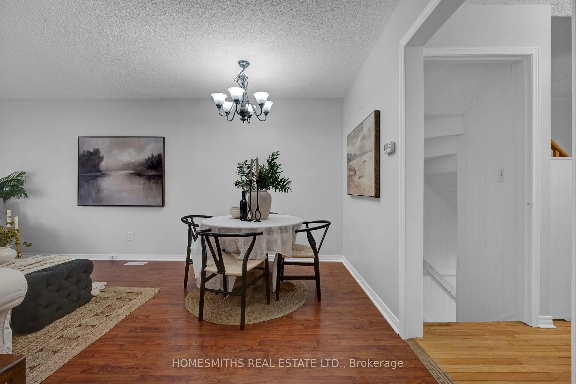 Photo 4 of 787 Bennett Crescent, Oshawa, Pinecrest — HOMEH