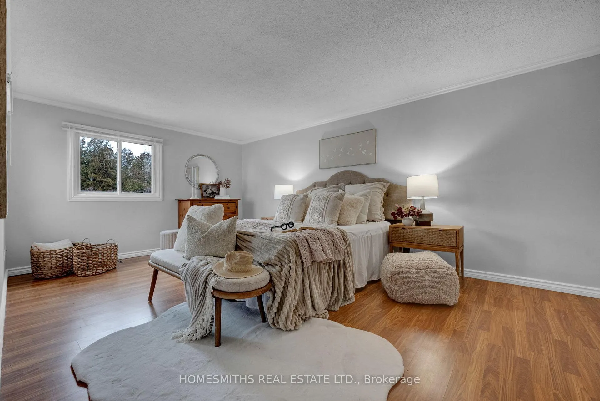 Photo 18 of 787 Bennett Crescent, Oshawa, Pinecrest — HOMEH