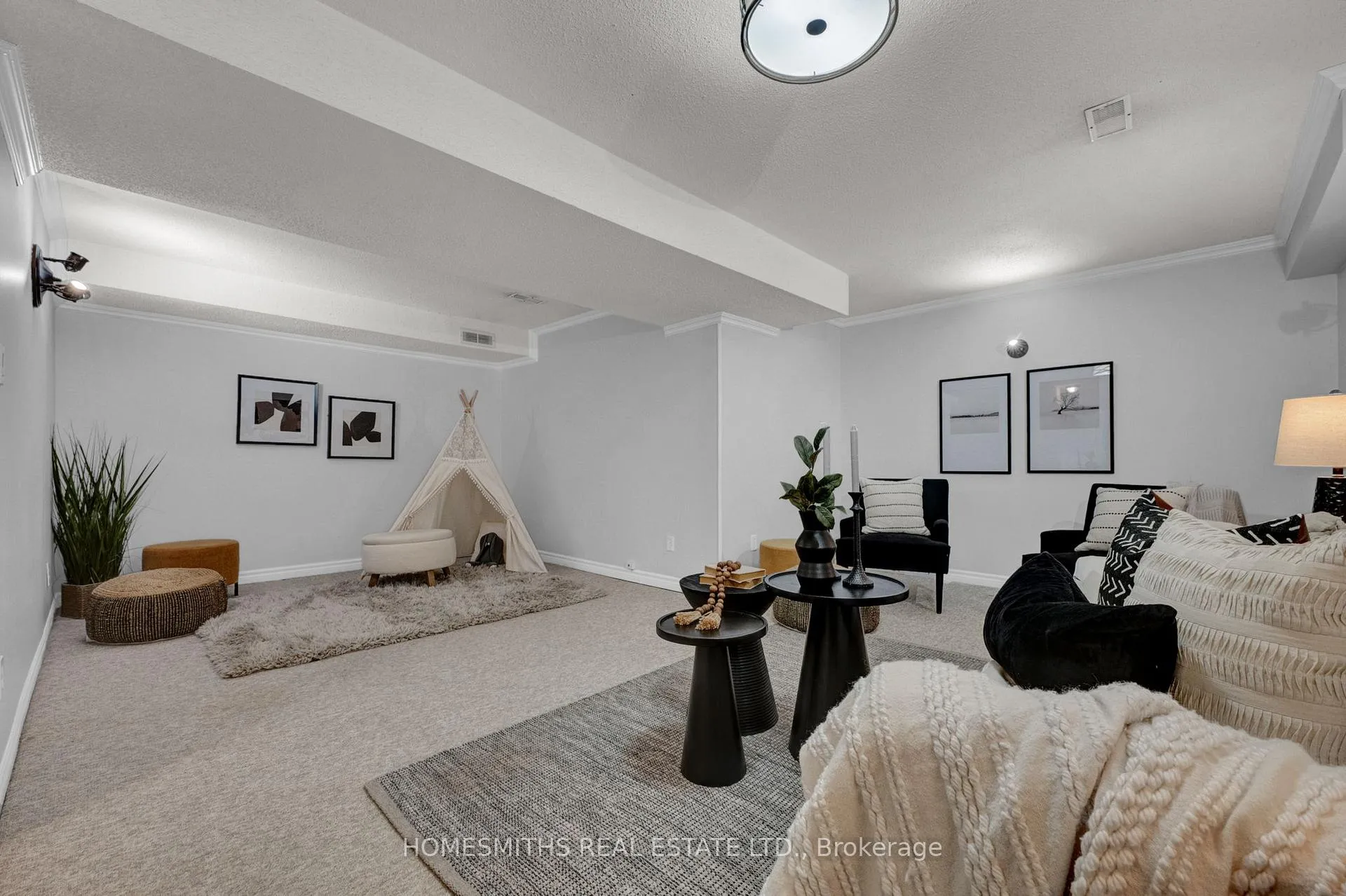 Photo 32 of 787 Bennett Crescent, Oshawa, Pinecrest — HOMEH