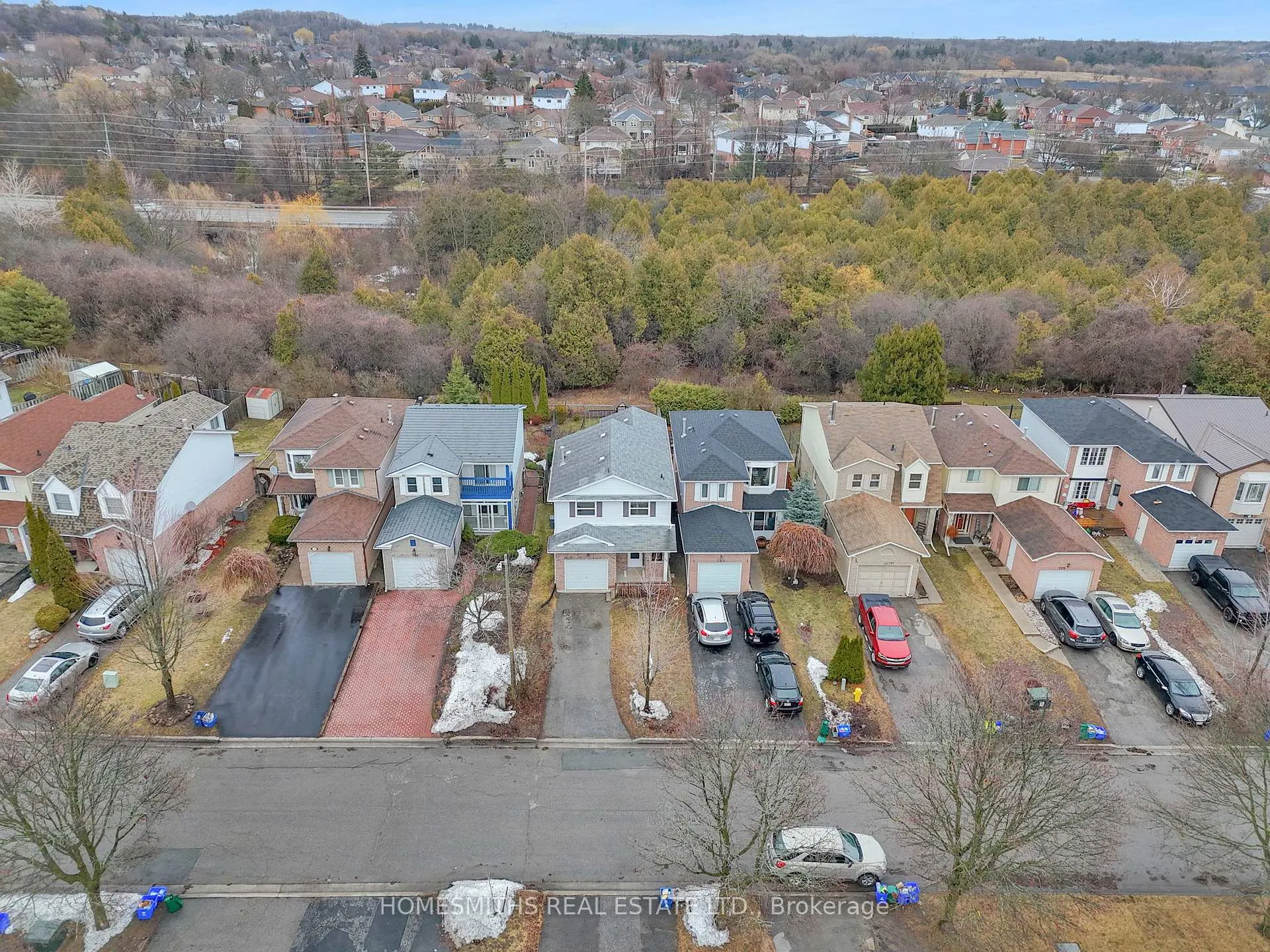 Photo 43 of 787 Bennett Crescent, Oshawa, Pinecrest — HOMEH