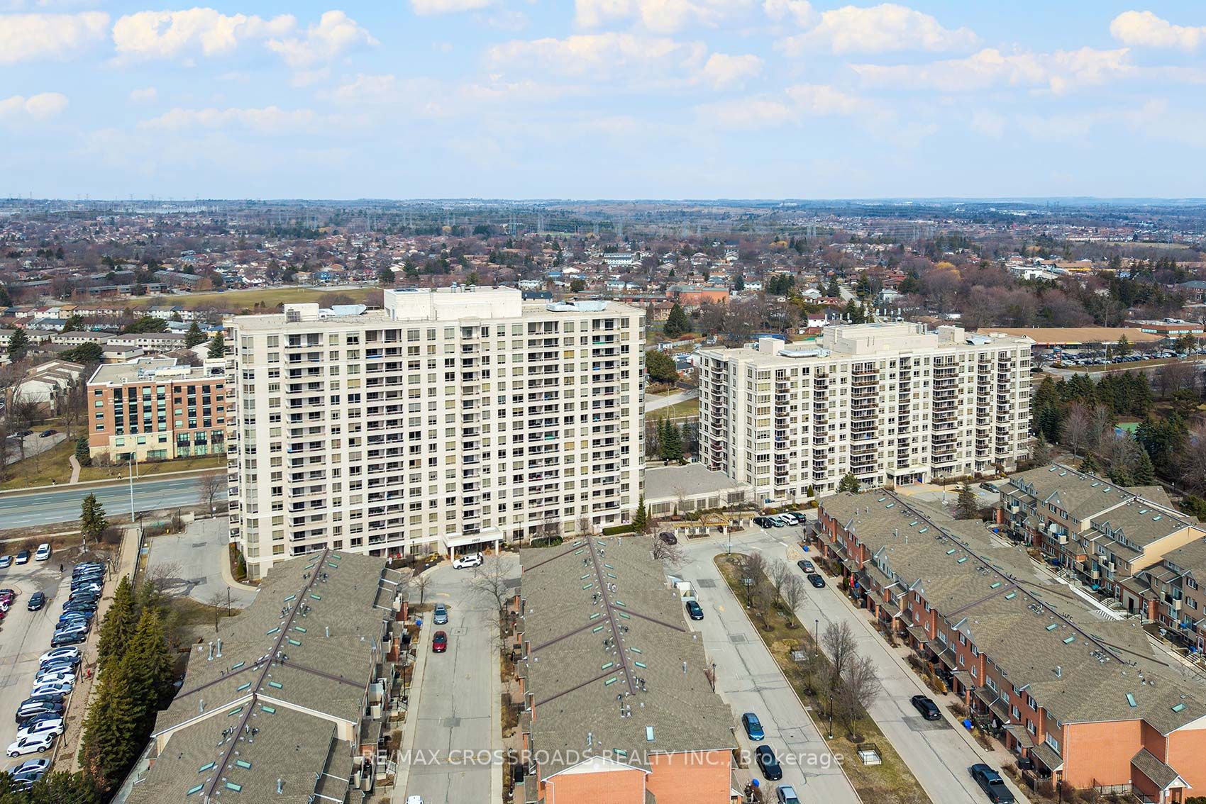 Photo 1 of Unit 1007, 1000 The Esplanade N, Pickering, Town Centre — HOMEH