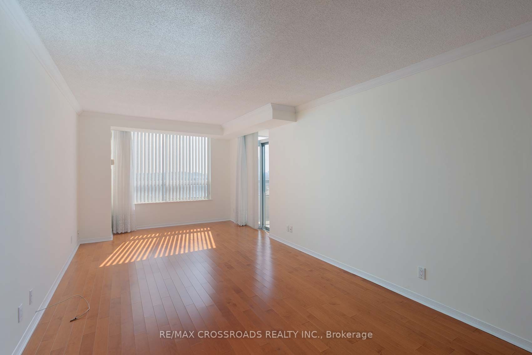 Photo 12 of Unit 1007, 1000 The Esplanade N, Pickering, Town Centre — HOMEH