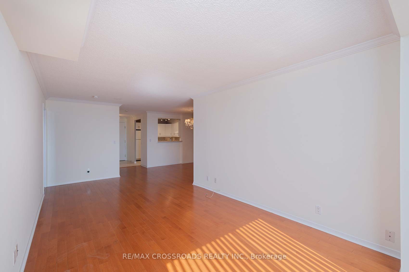 Photo 11 of Unit 1007, 1000 The Esplanade N, Pickering, Town Centre — HOMEH