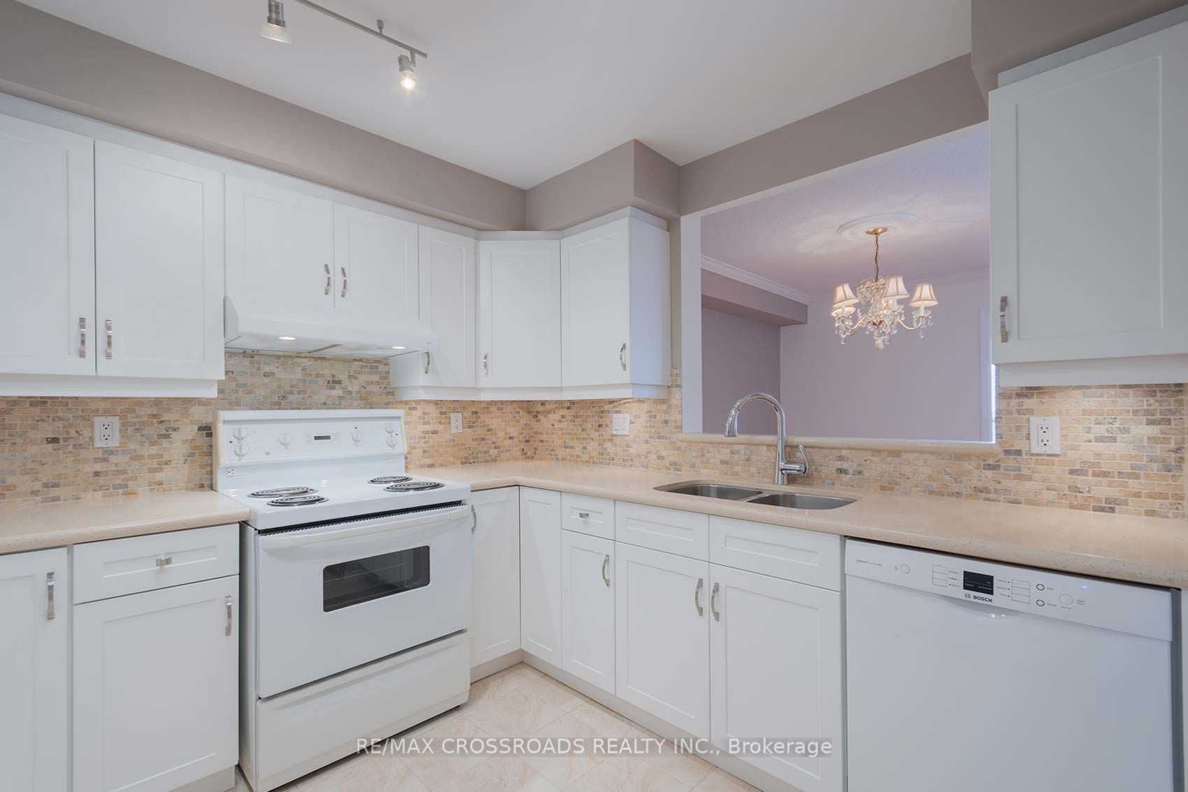 Photo 19 of Unit 1007, 1000 The Esplanade N, Pickering, Town Centre — HOMEH