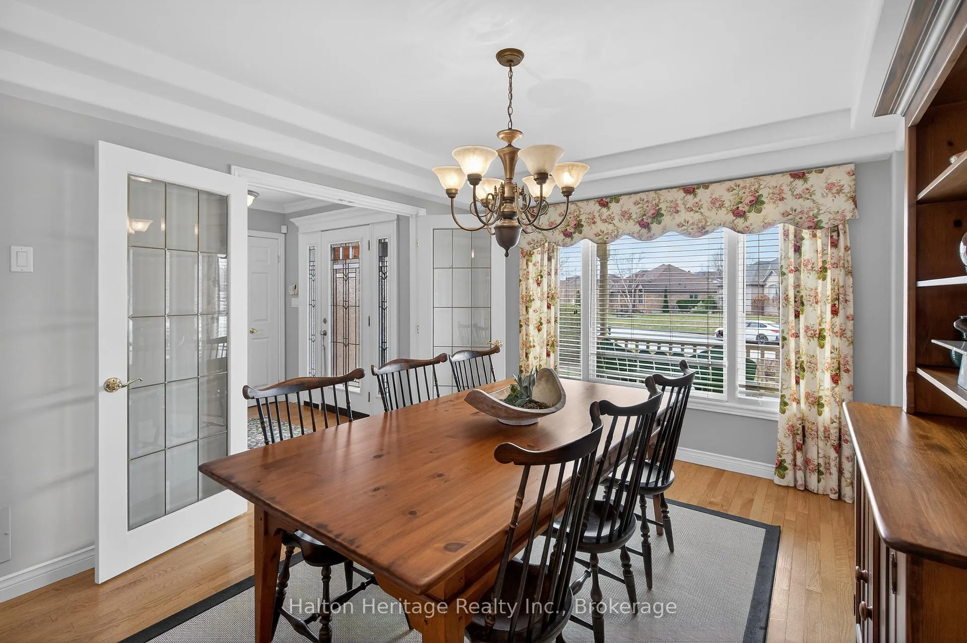 Photo 6 of 136 Grindstone Way, Hamilton, Waterdown — HOMEH