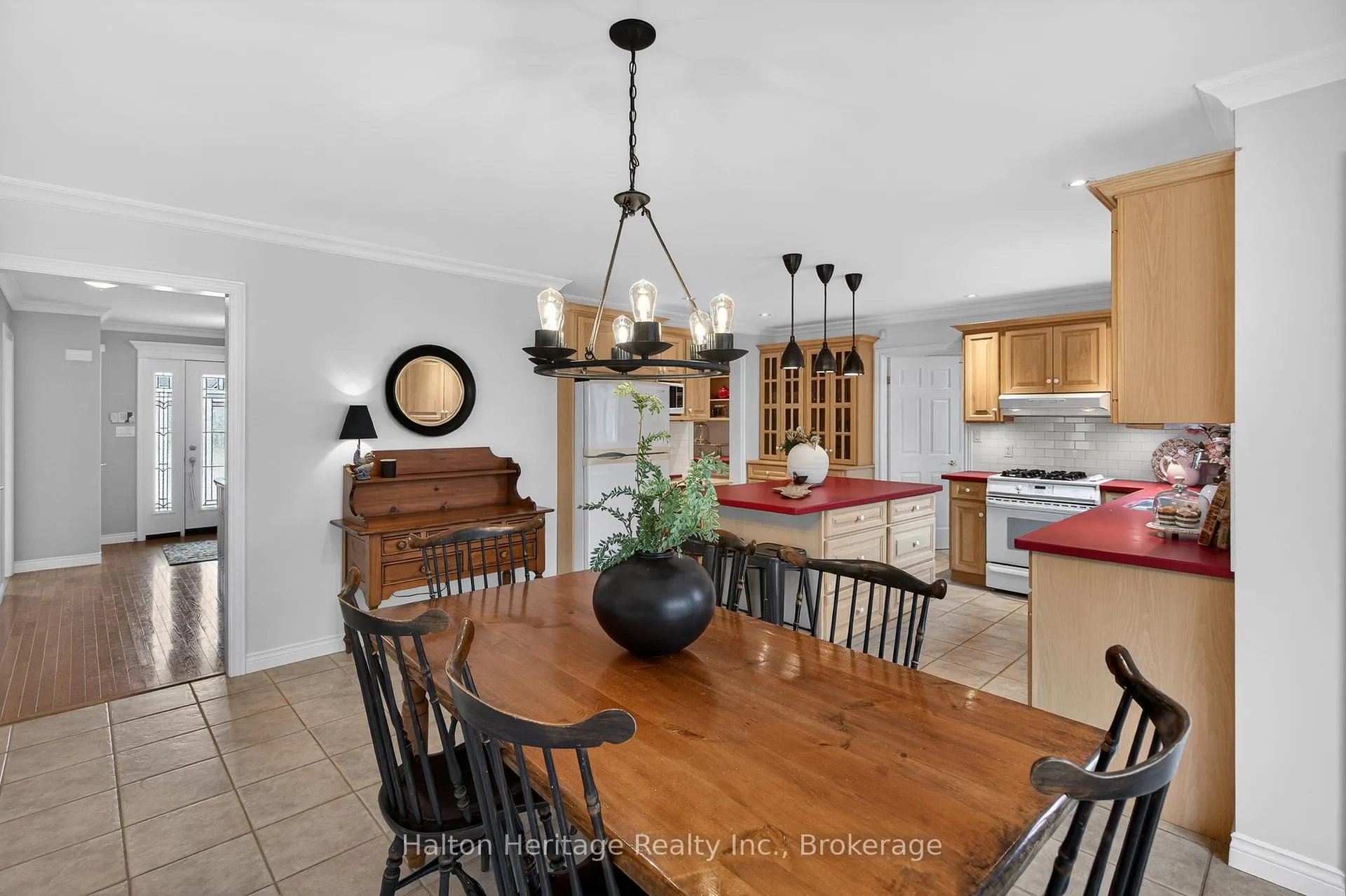 Photo 13 of 136 Grindstone Way, Hamilton, Waterdown — HOMEH