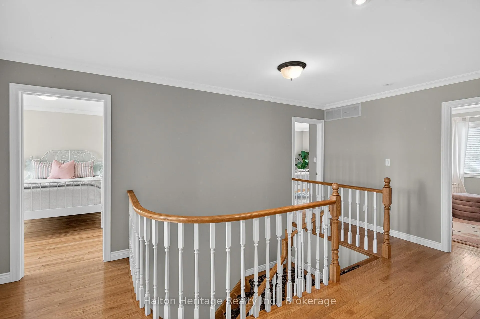 Photo 24 of 136 Grindstone Way, Hamilton, Waterdown — HOMEH
